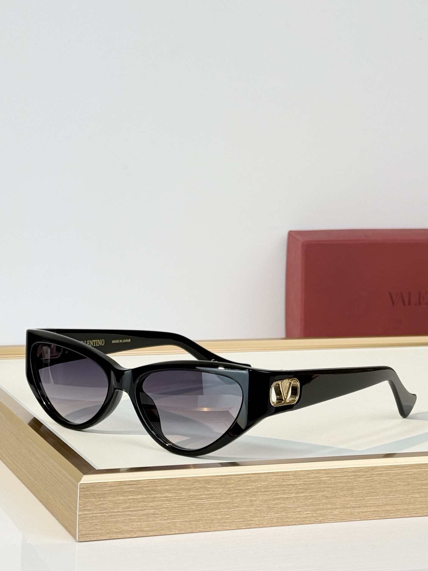 VALENTINO MODEL：VG0014S SIZE：54口16-140 