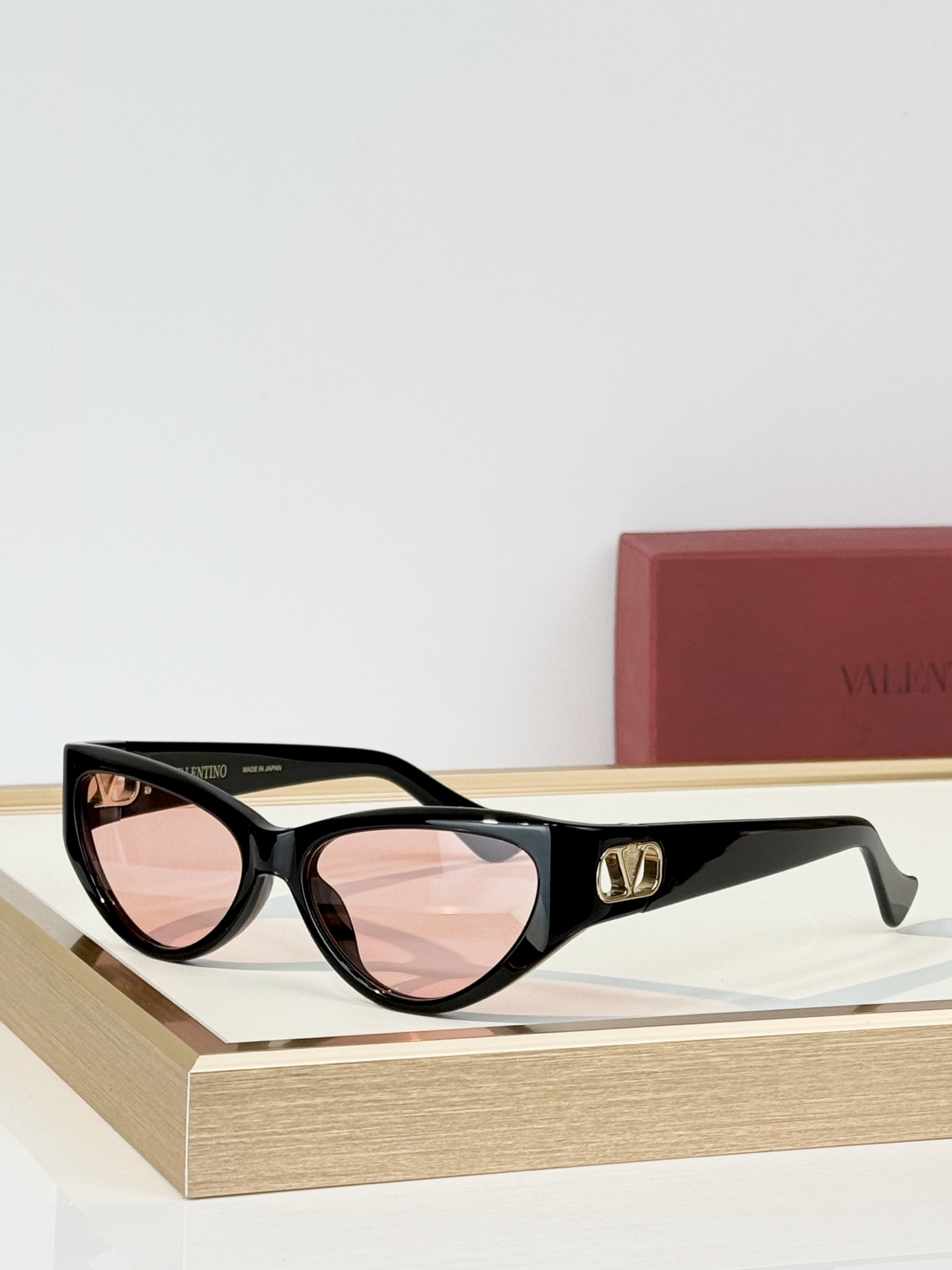 VALENTINO MODEL：VG0014S SIZE：54口16-140 