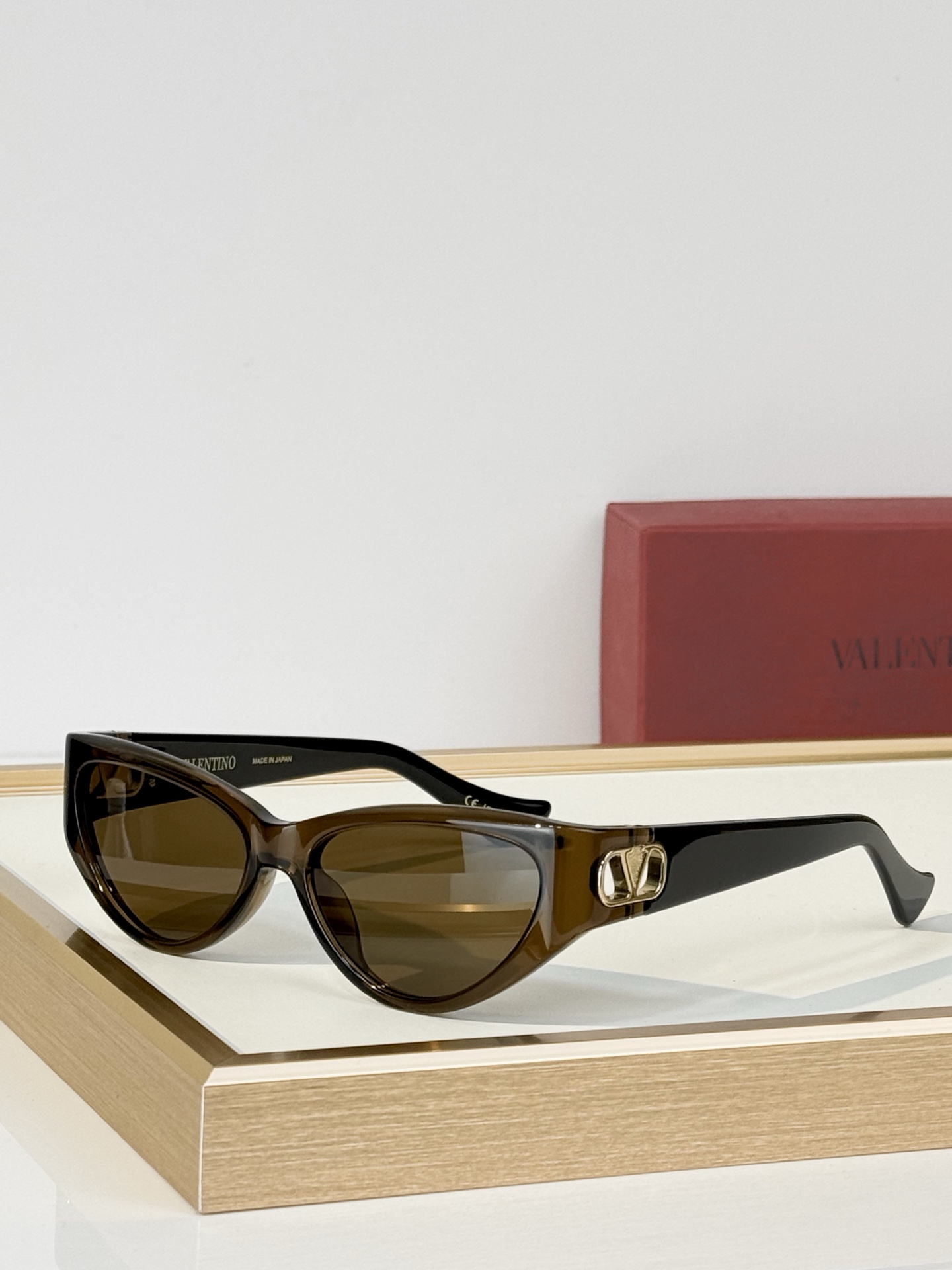 VALENTINO MODEL：VG0014S SIZE：54口16-140 
