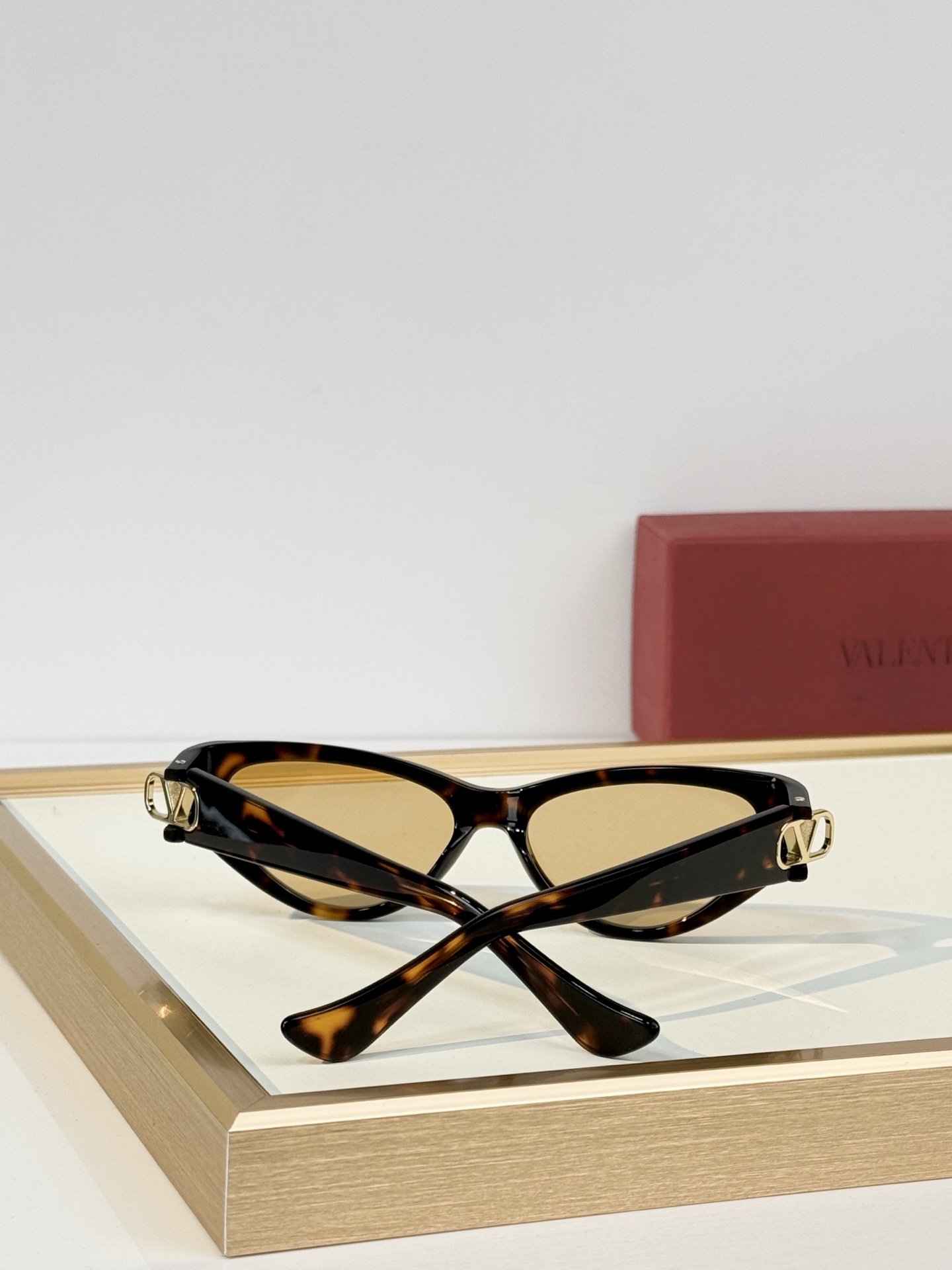 VALENTINO MODEL：VG0014S SIZE：54口16-140 