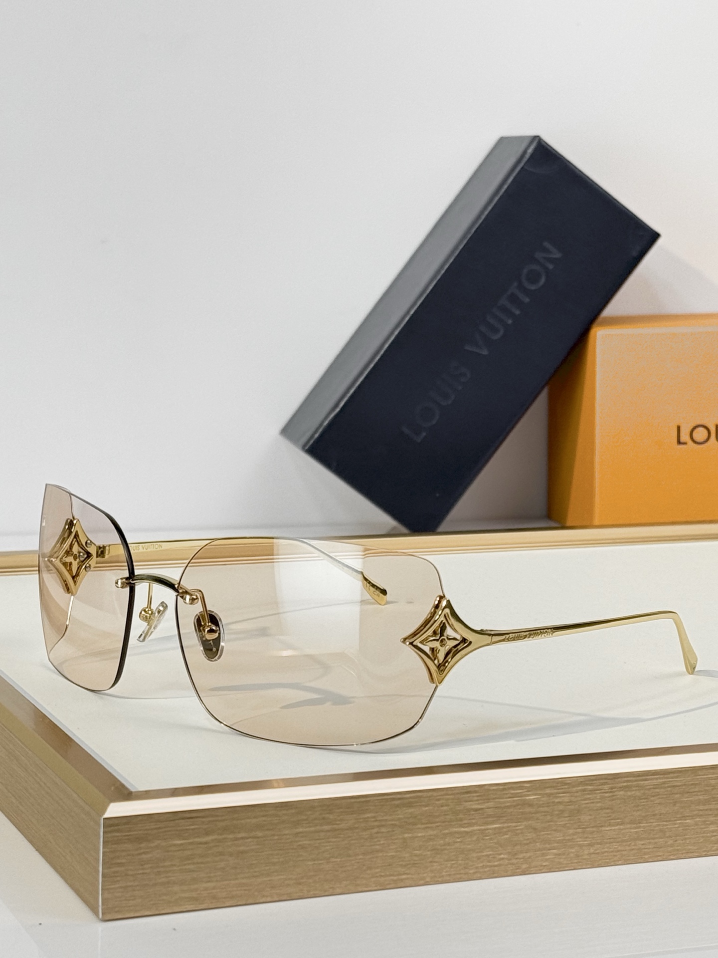 Louis Vuitto* Mod：Z3457U Size：84口17-120 