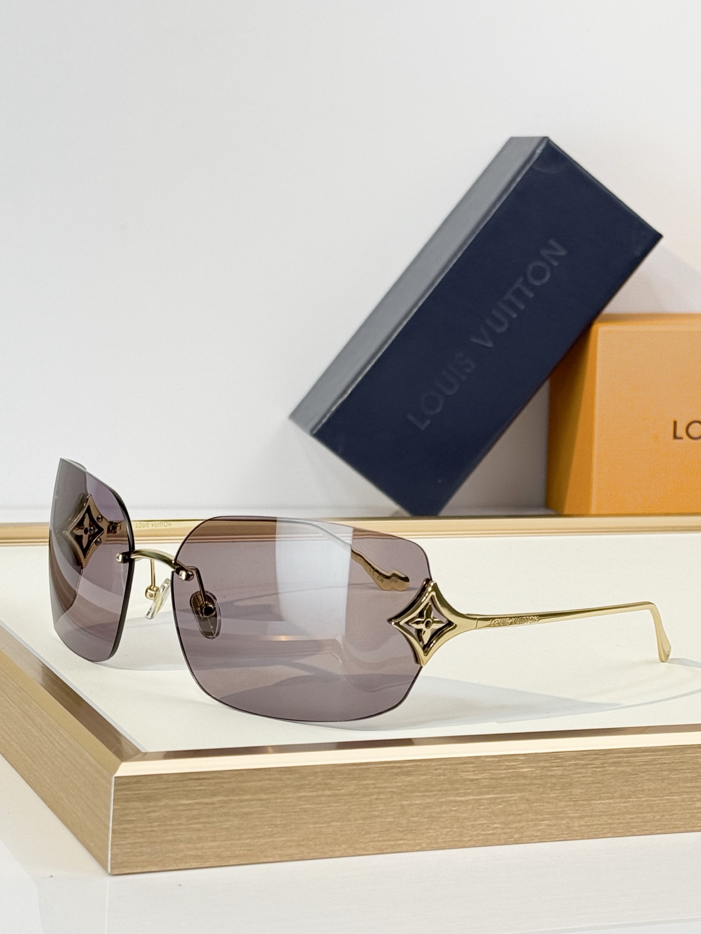 Louis Vuitto* Mod：Z3457U Size：84口17-120 