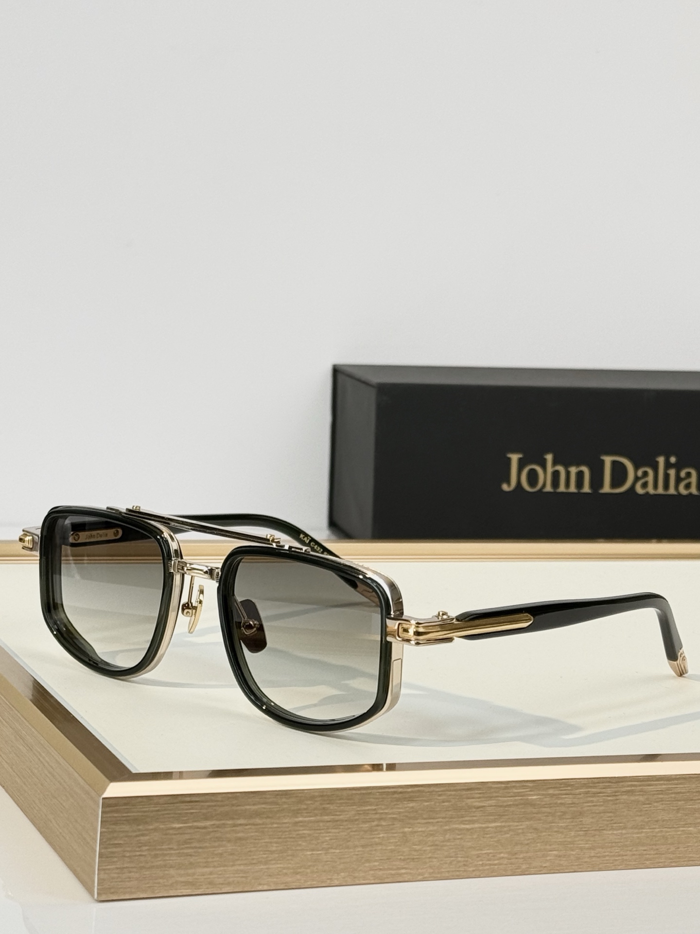 John Daila MODEL:  KAI SIZE: 57口19-145  盒子另计20