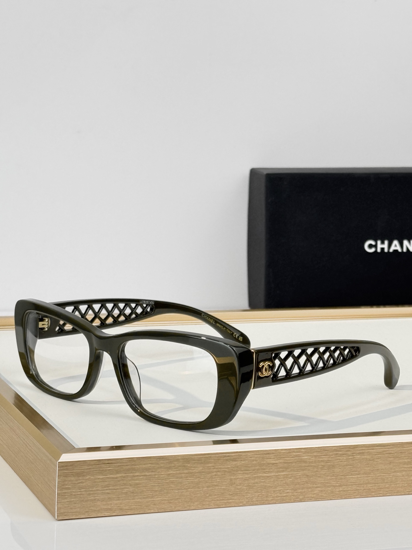 Chane* Mod：CH3518 Size：54口17-135  