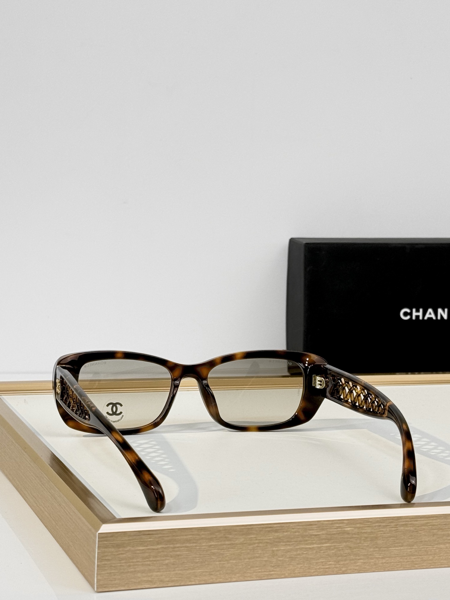 Chane* Mod：CH3518 Size：54口17-135 。