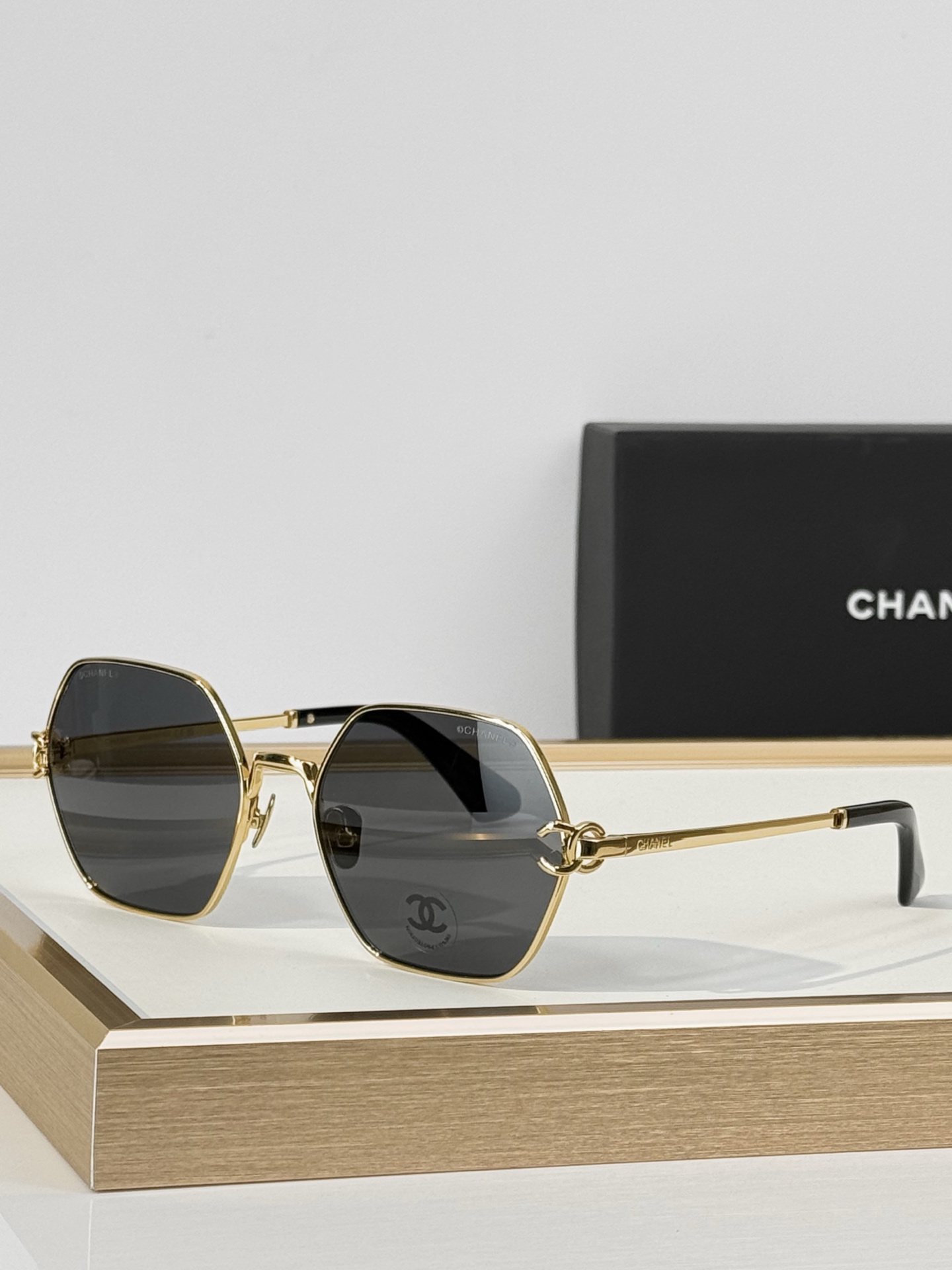 CHANEL MOD：CH2231 Size：55口18-140 