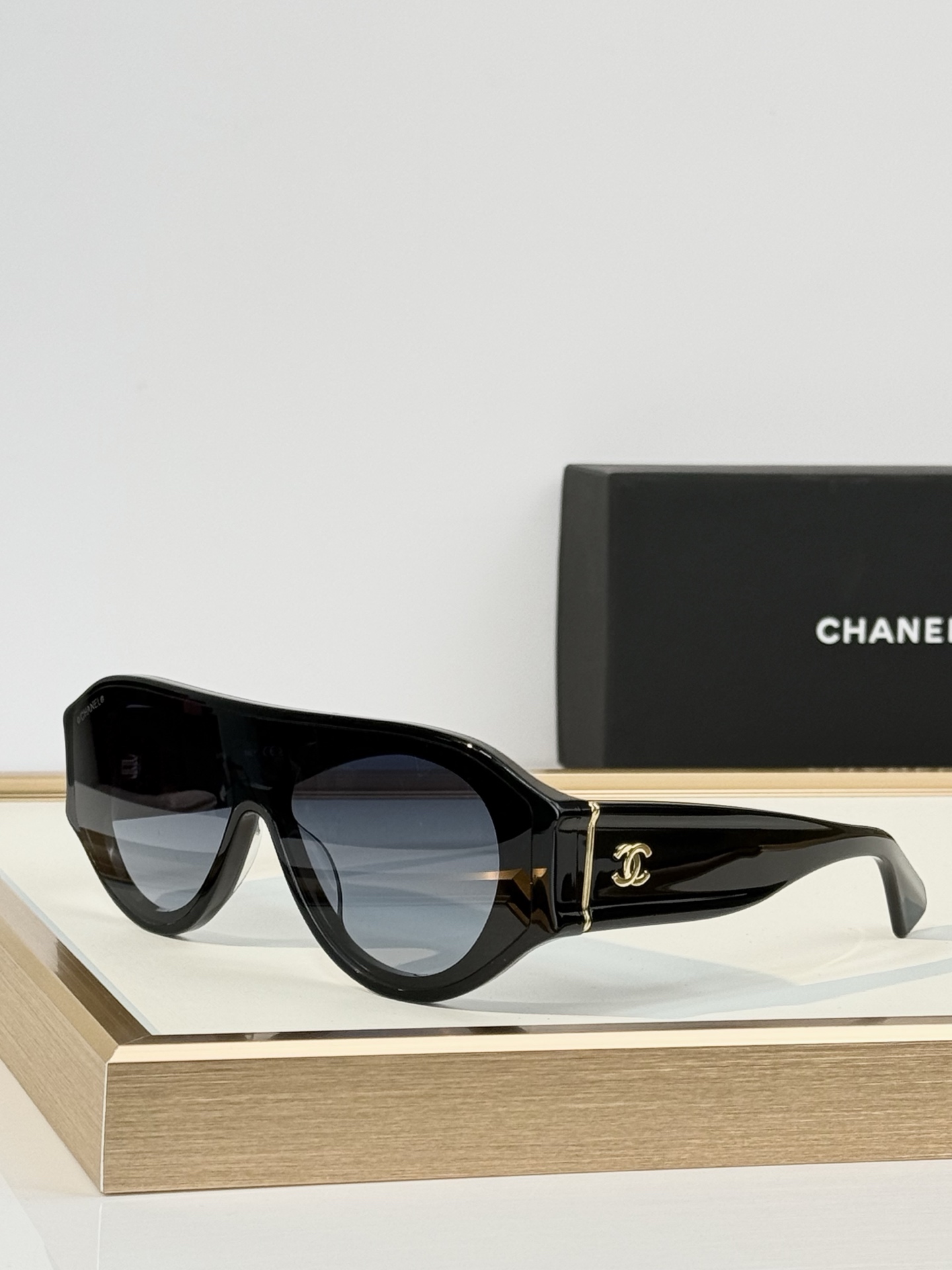 CHANE* MODEL：5568 SIZE：135   