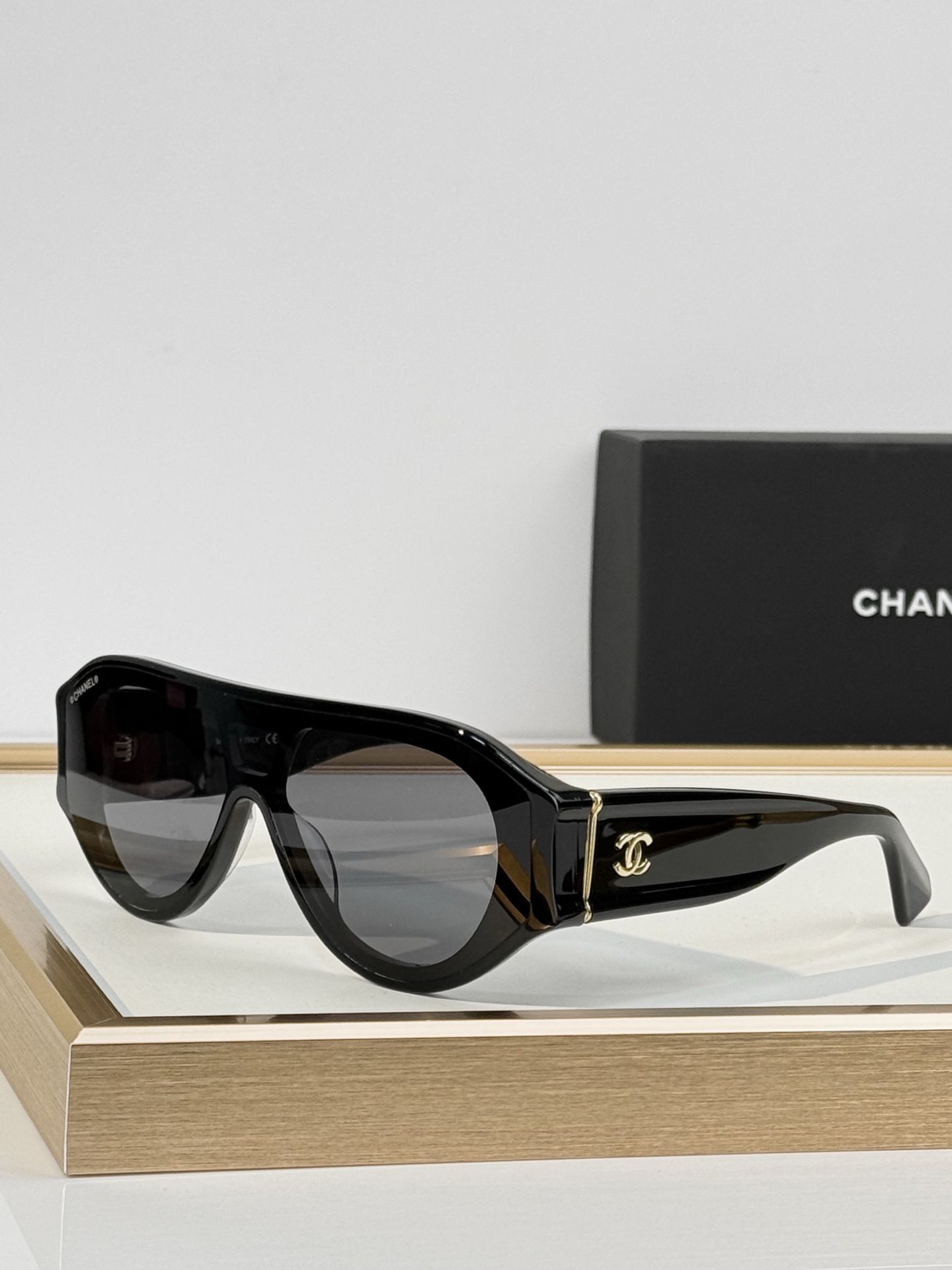 CHANE* MODEL：5568 SIZE：135   