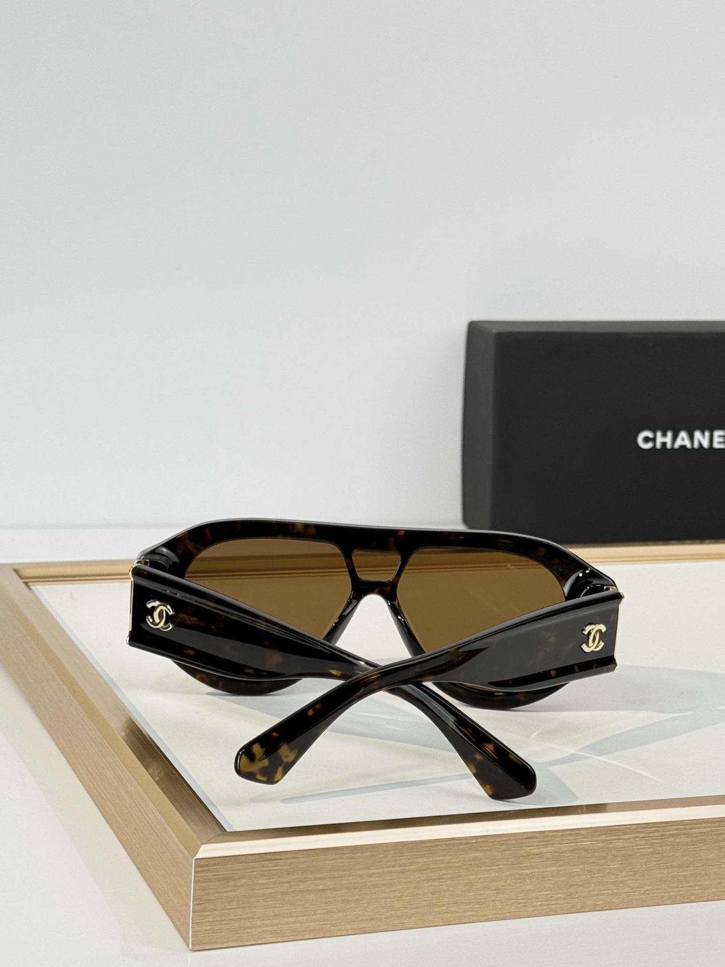 CHANE* MODEL：5568 SIZE：135   
