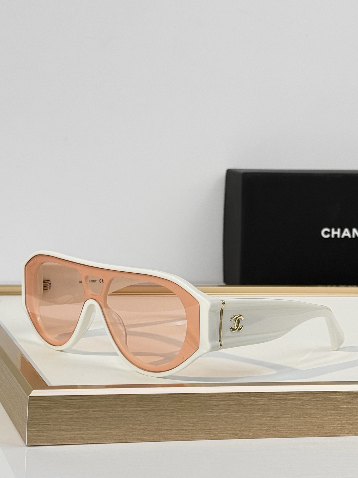 CHANE* MODEL：5568 SIZE：135   