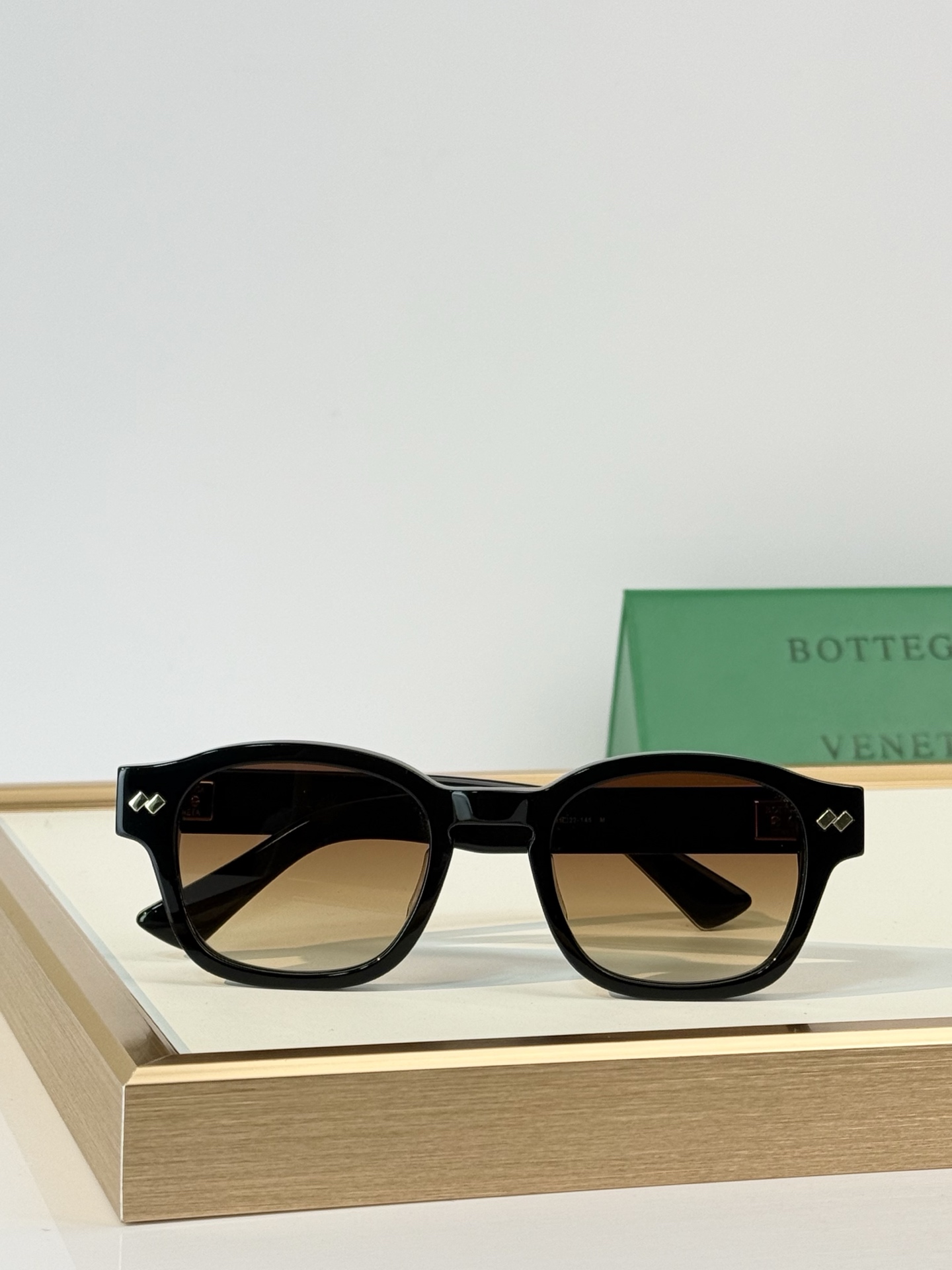BOTTE VENETA MOD:BV1445OA Size:51口22-145  
