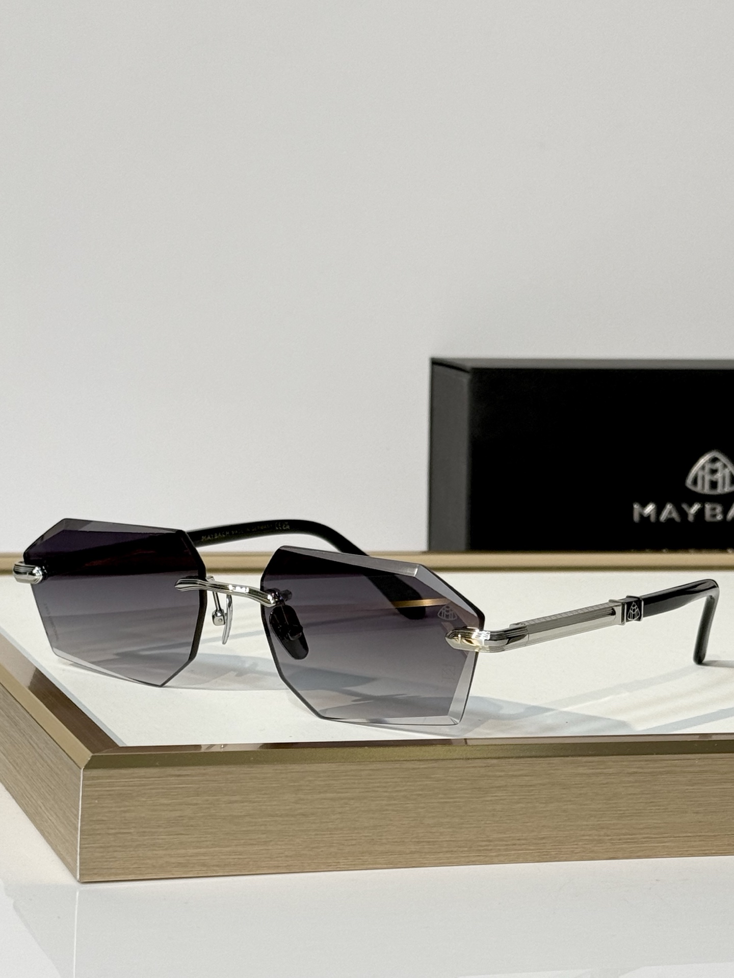 MAYBACH MODEL：Z174 SIZE：60口18-145 🆕 