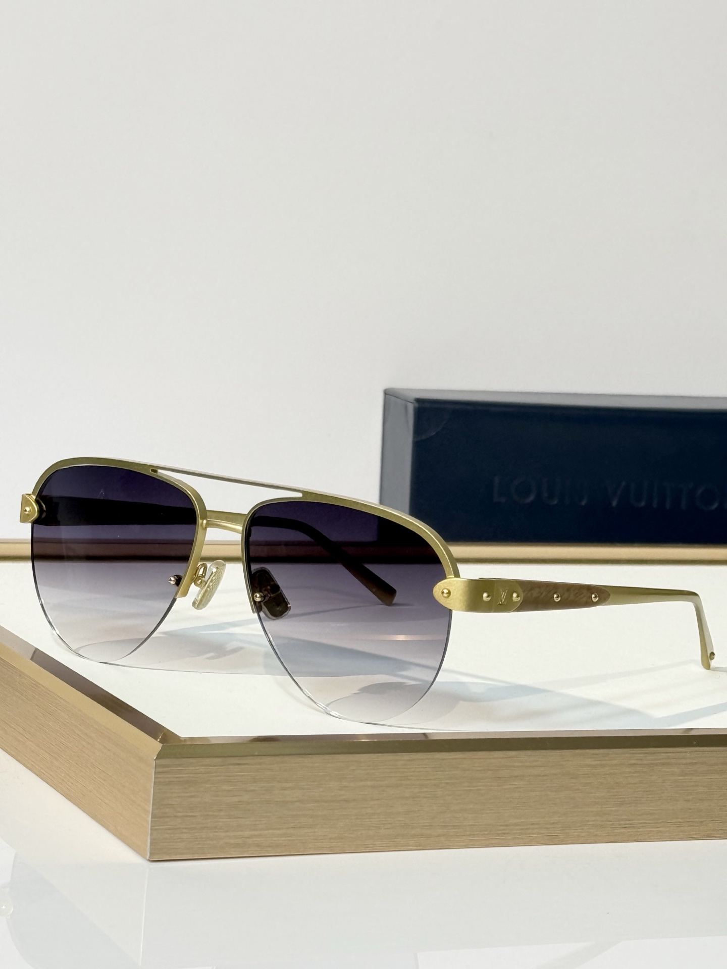 LOUIS VUITTO* MODEL：Z3240U SIZE：60口15-145 🆕 
