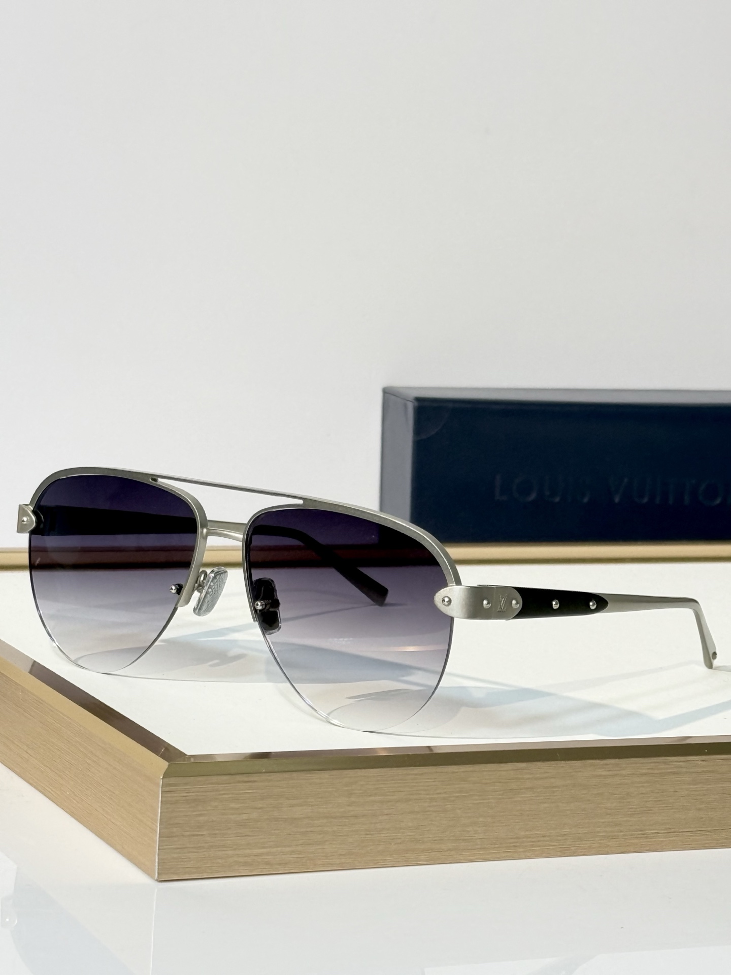 LOUIS VUITTO* MODEL：Z3240U SIZE：60口15-145 🆕 