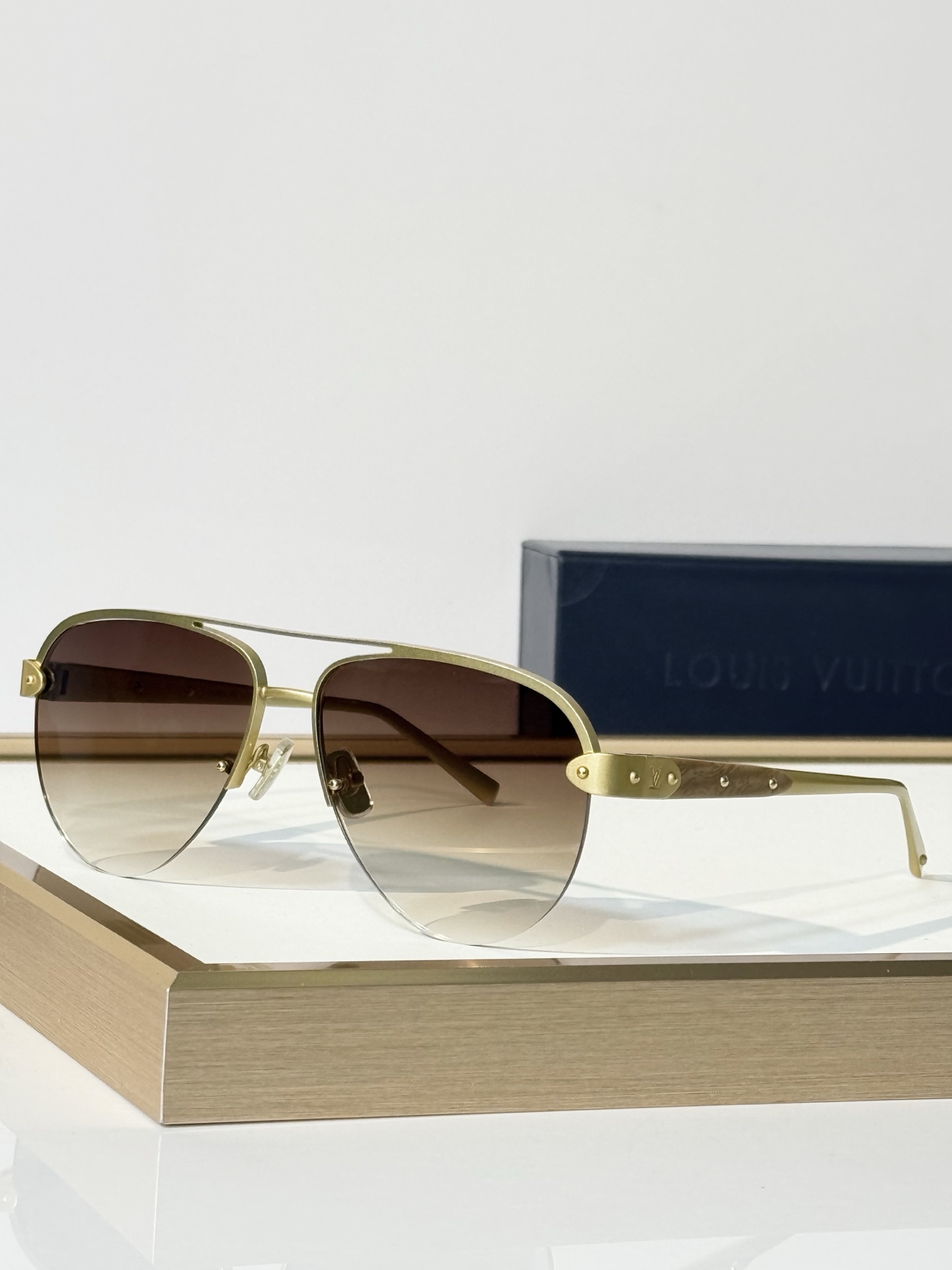 LOUIS VUITTO* MODEL：Z3240U SIZE：60口15-145 🆕 