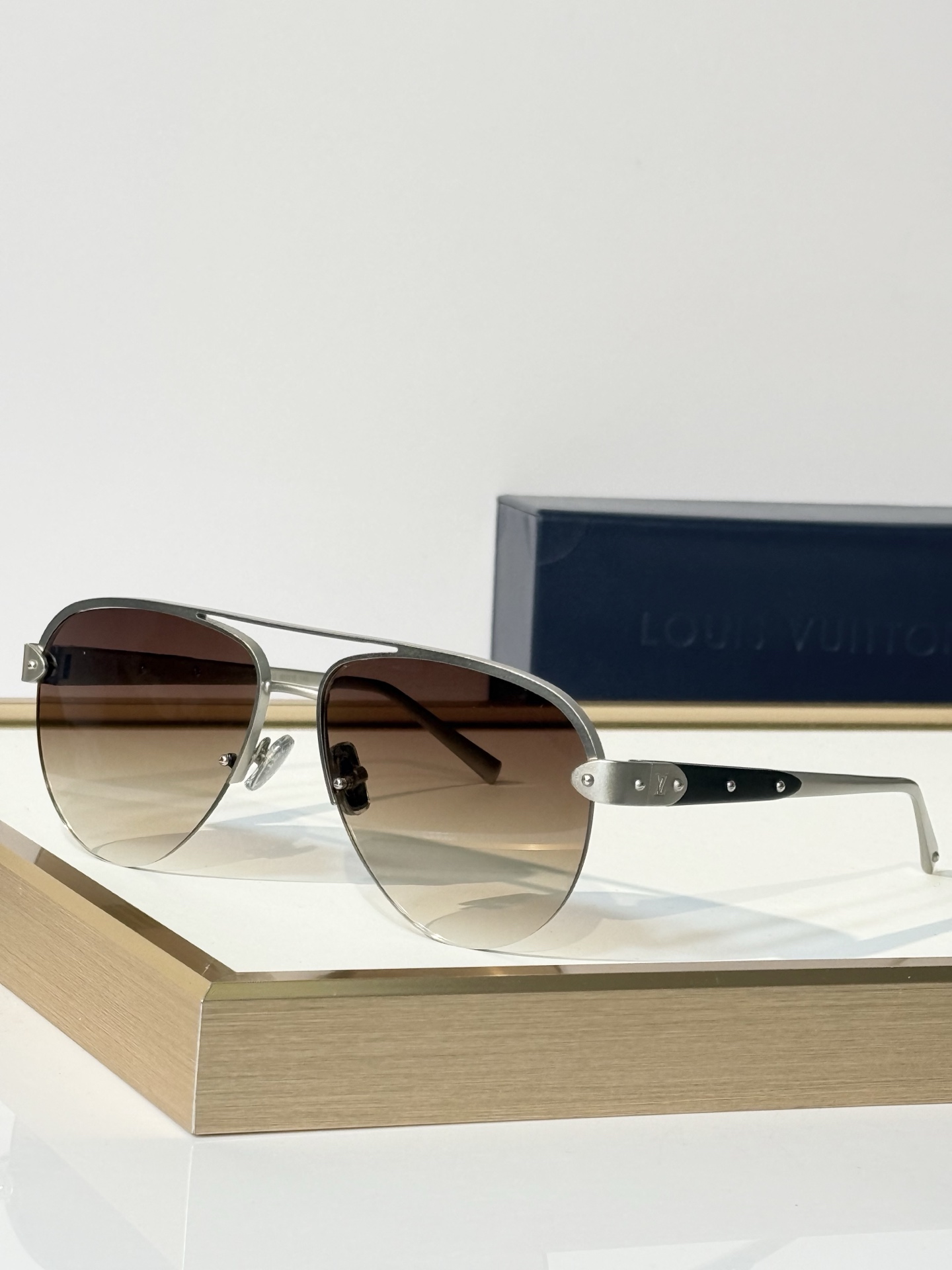 LOUIS VUITTO* MODEL：Z3240U SIZE：60口15-145 🆕 