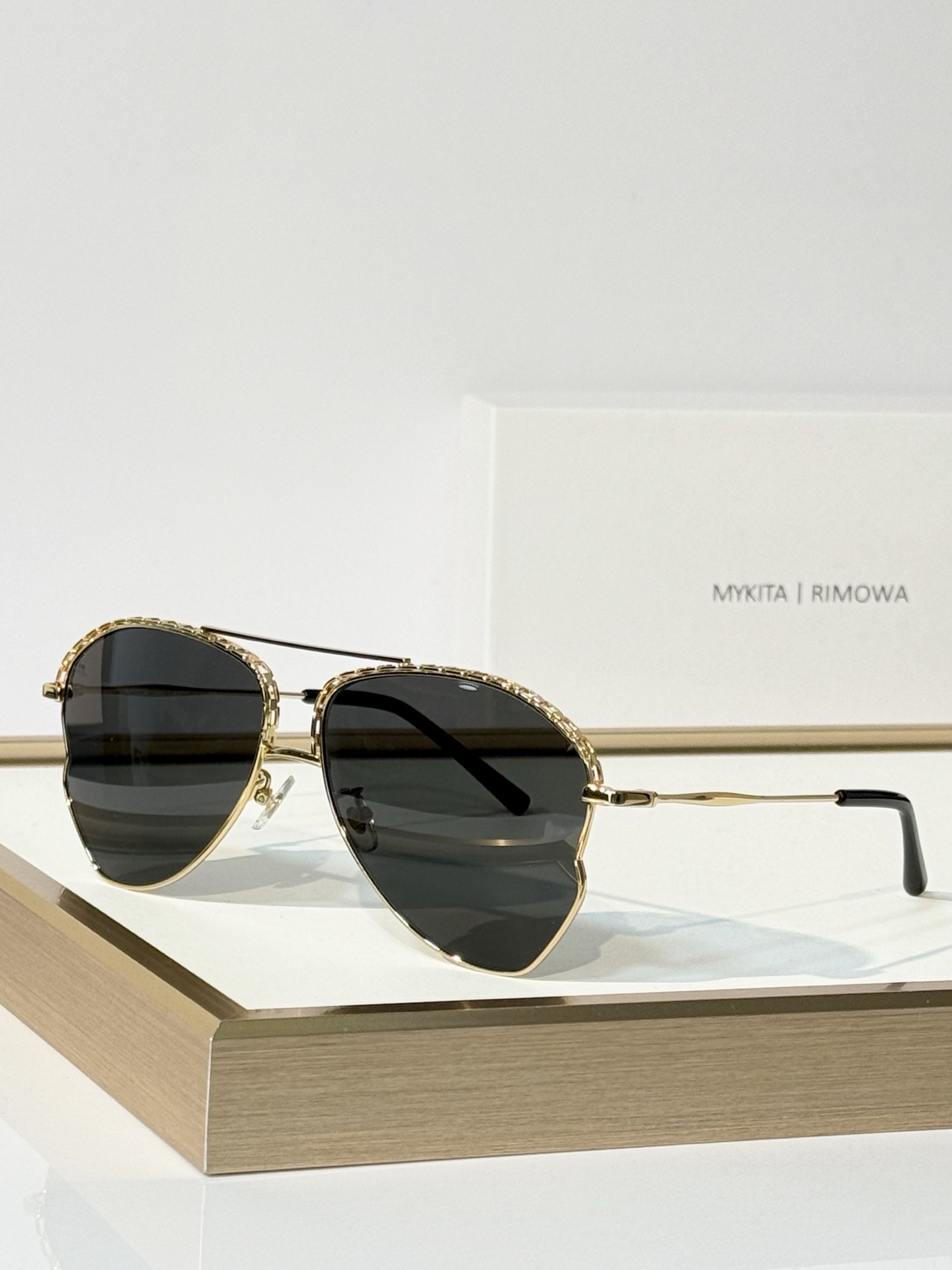Linda Farro* MATTHEW WILLIAMSON 联名 Mod：MW272 🆕 