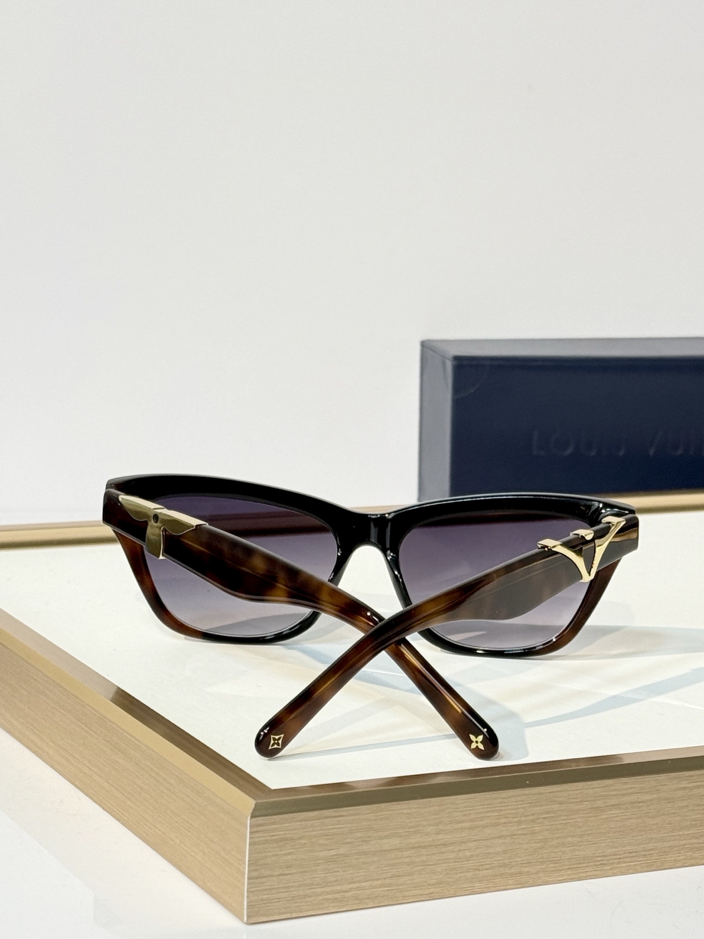 LOUIS VUITTO* MODEL：Z3447U SIZE：55口16-145 🆕 