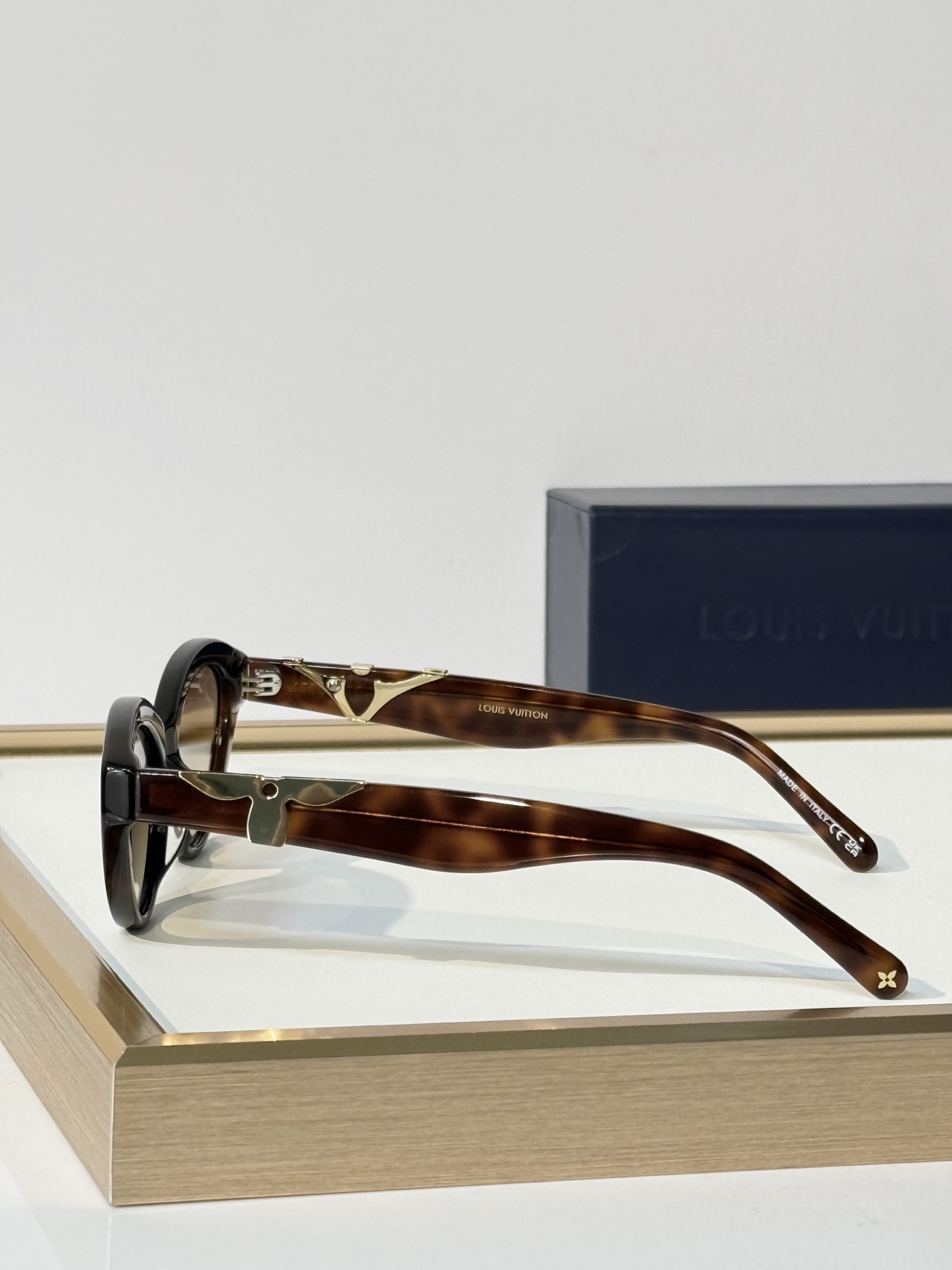 LOUIS VUITTO* MODEL：Z3446U SIZE：55口16-145 🆕 