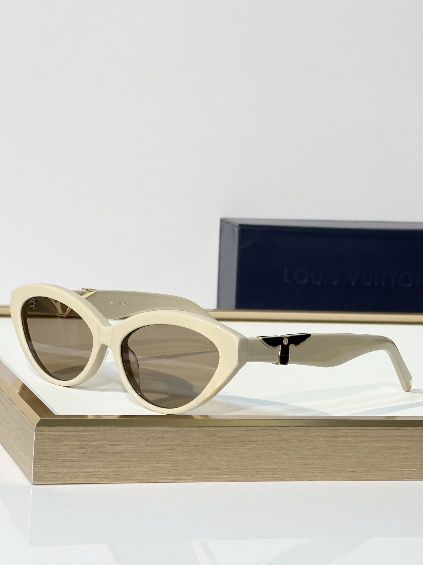 LOUIS VUITTO* MODEL：Z3446U SIZE：55口16-145 🆕 