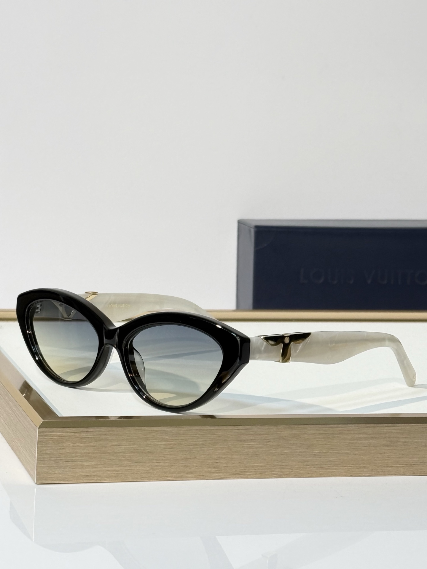 LOUIS VUITTO* MODEL：Z3446U SIZE：55口16-145 🆕 