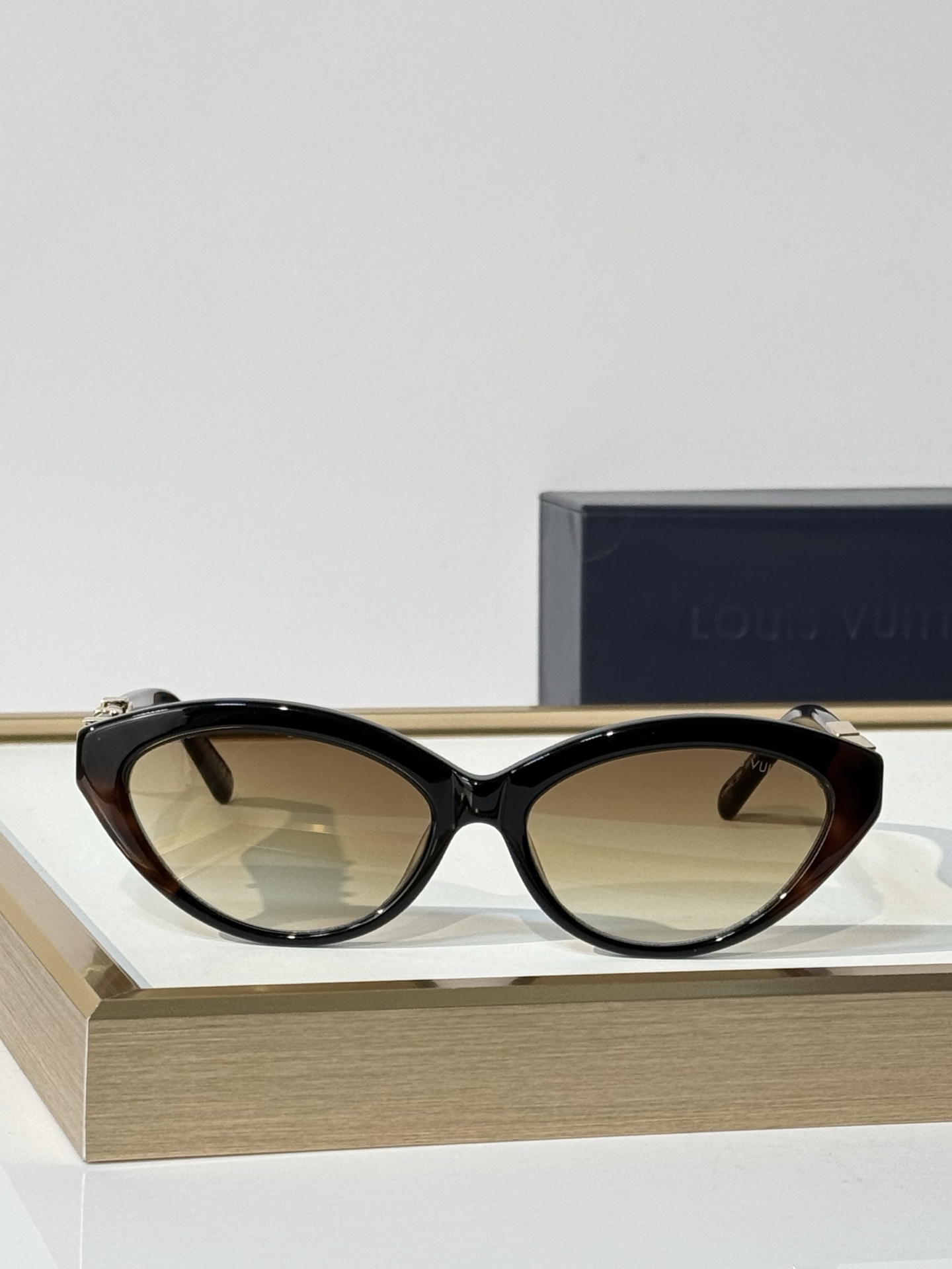 LOUIS VUITTO* MODEL：Z3446U SIZE：55口16-145 🆕 