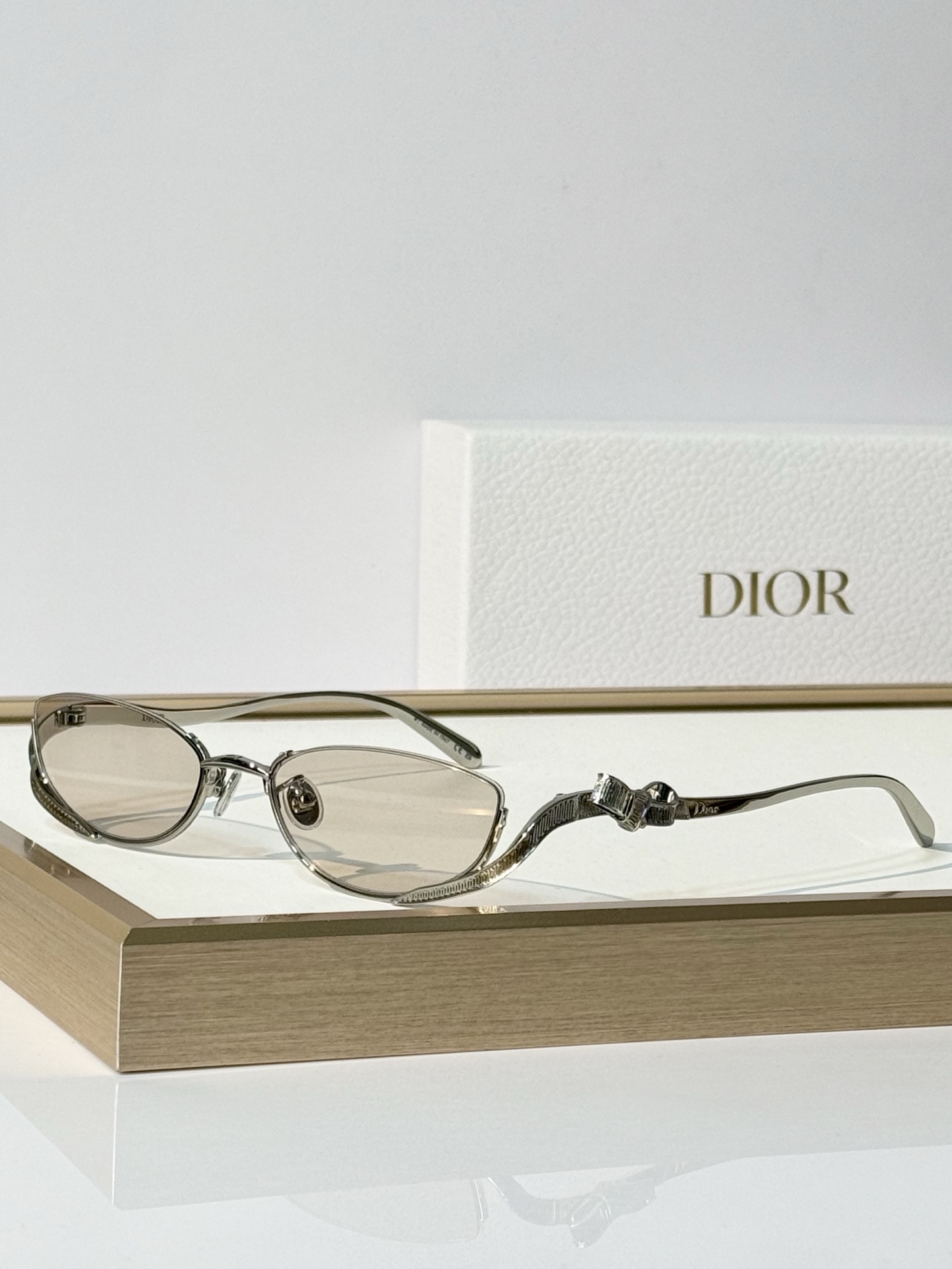 🆕  DIO* Model：Dior Bow B1U SIZE：55口19-135 