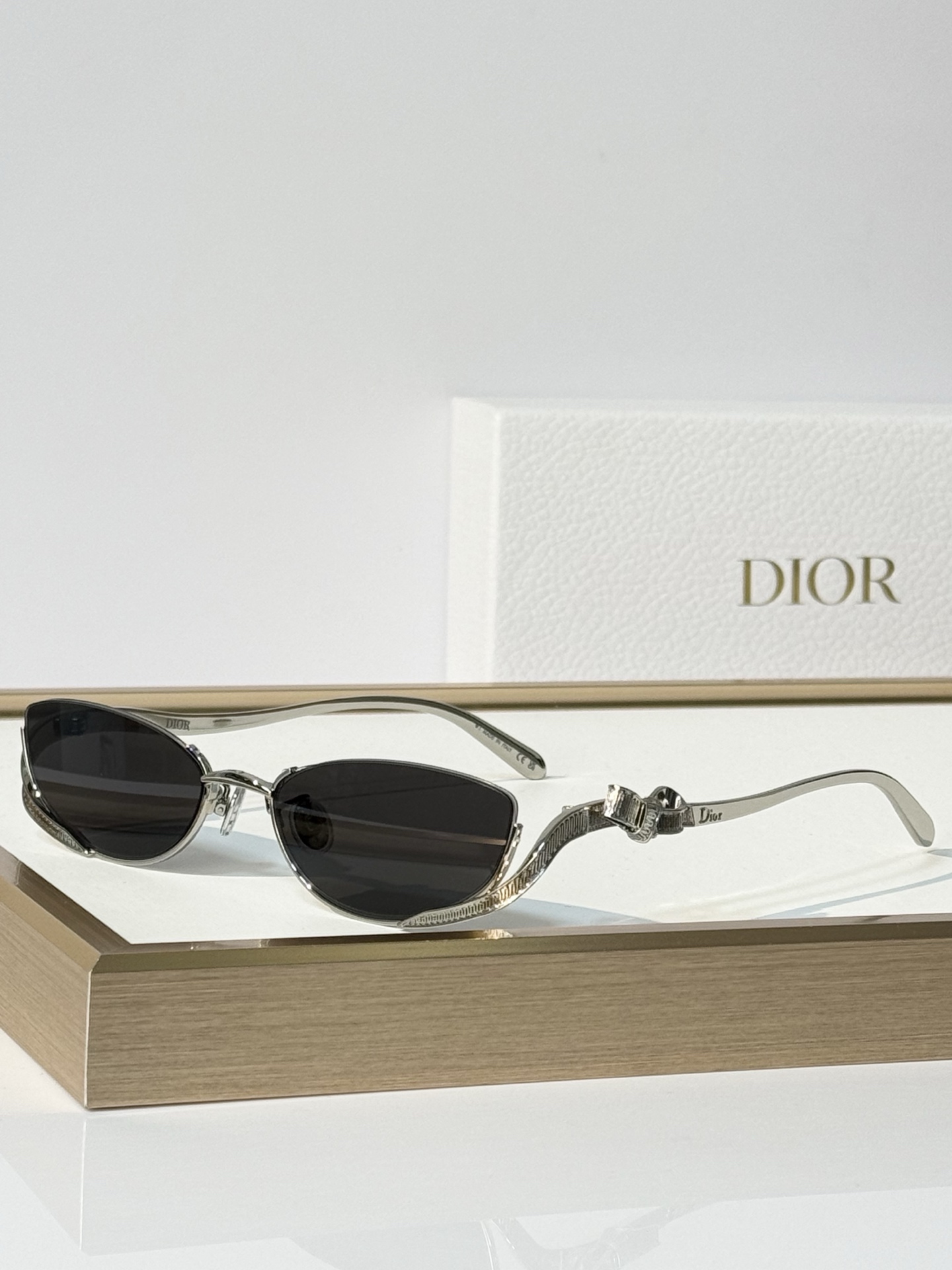 🆕  DIO* Model：Dior Bow B1U SIZE：55口19-135 