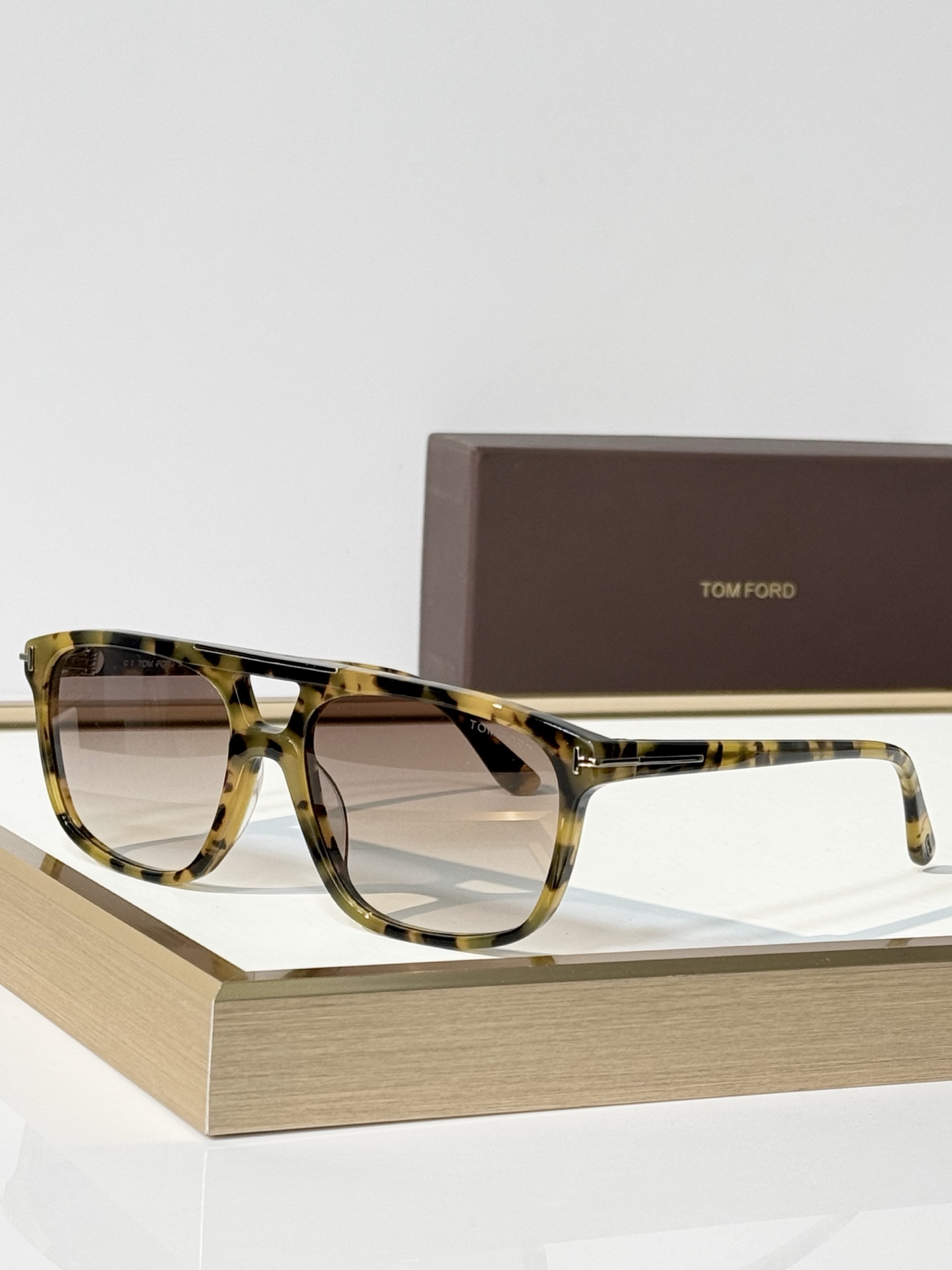 ￼✔️￼𝐓𝐎𝐌 𝐅𝐎𝐑𝐃  Tom Ford MOD：FT1338（BRIANNA） SIZE：58口17-140 