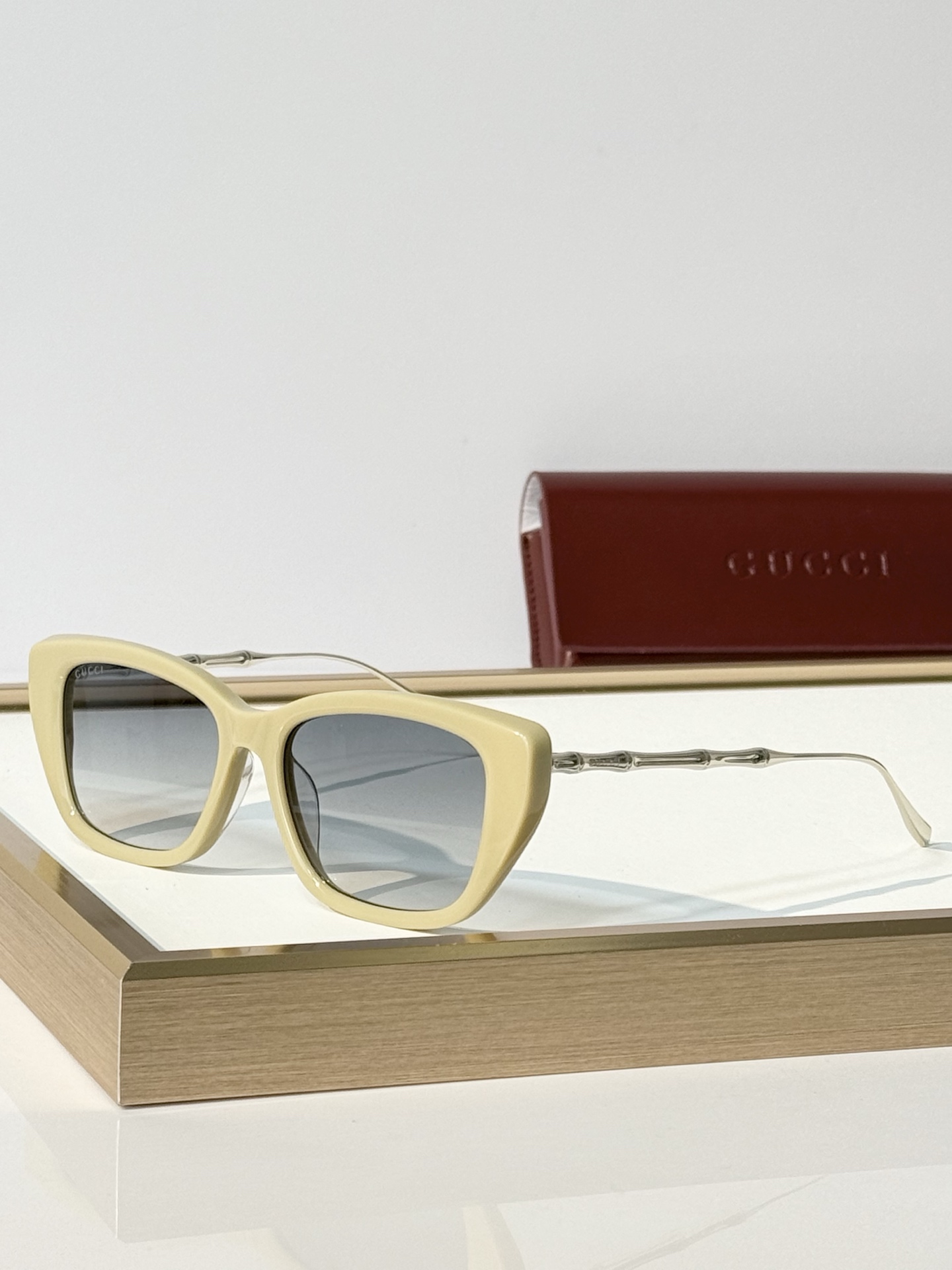 GUCCI* MODEL：GG2380S SIZE：53口16-145 