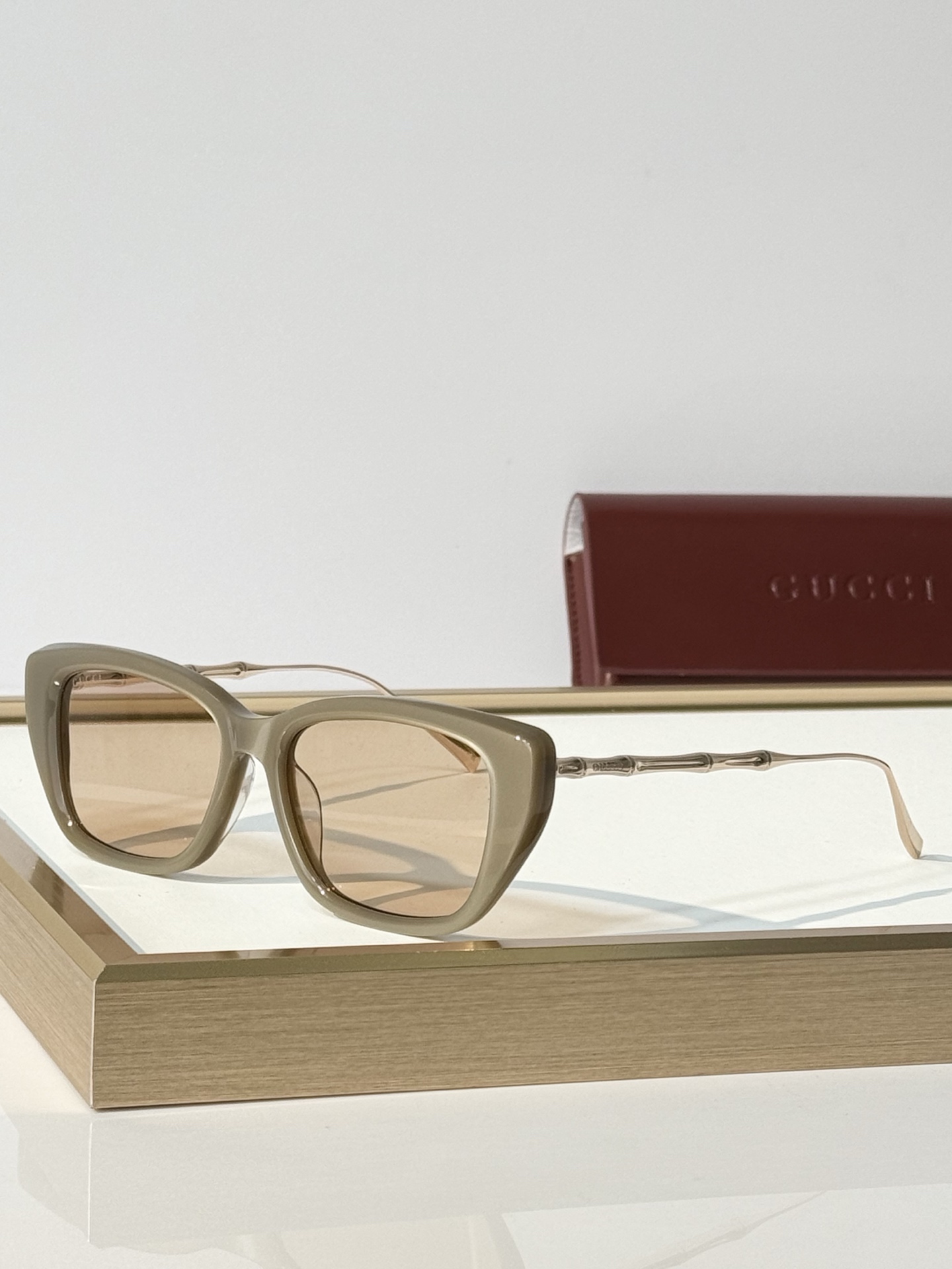 GUCCI* MODEL：GG2380S SIZE：53口16-145 