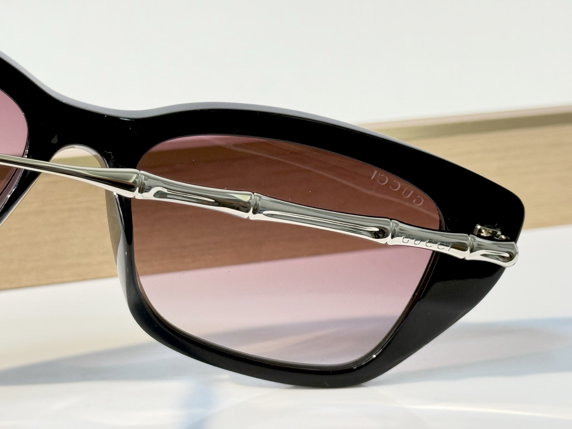 GUCCI* MODEL：GG2380S SIZE：53口16-145 