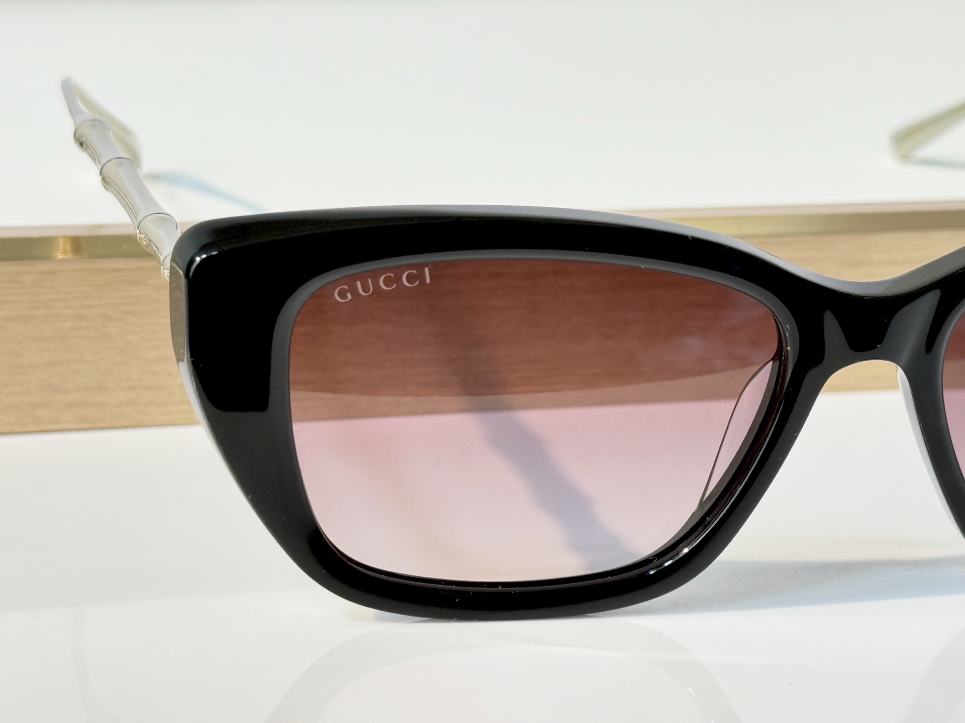GUCCI* MODEL：GG2380S SIZE：53口16-145 