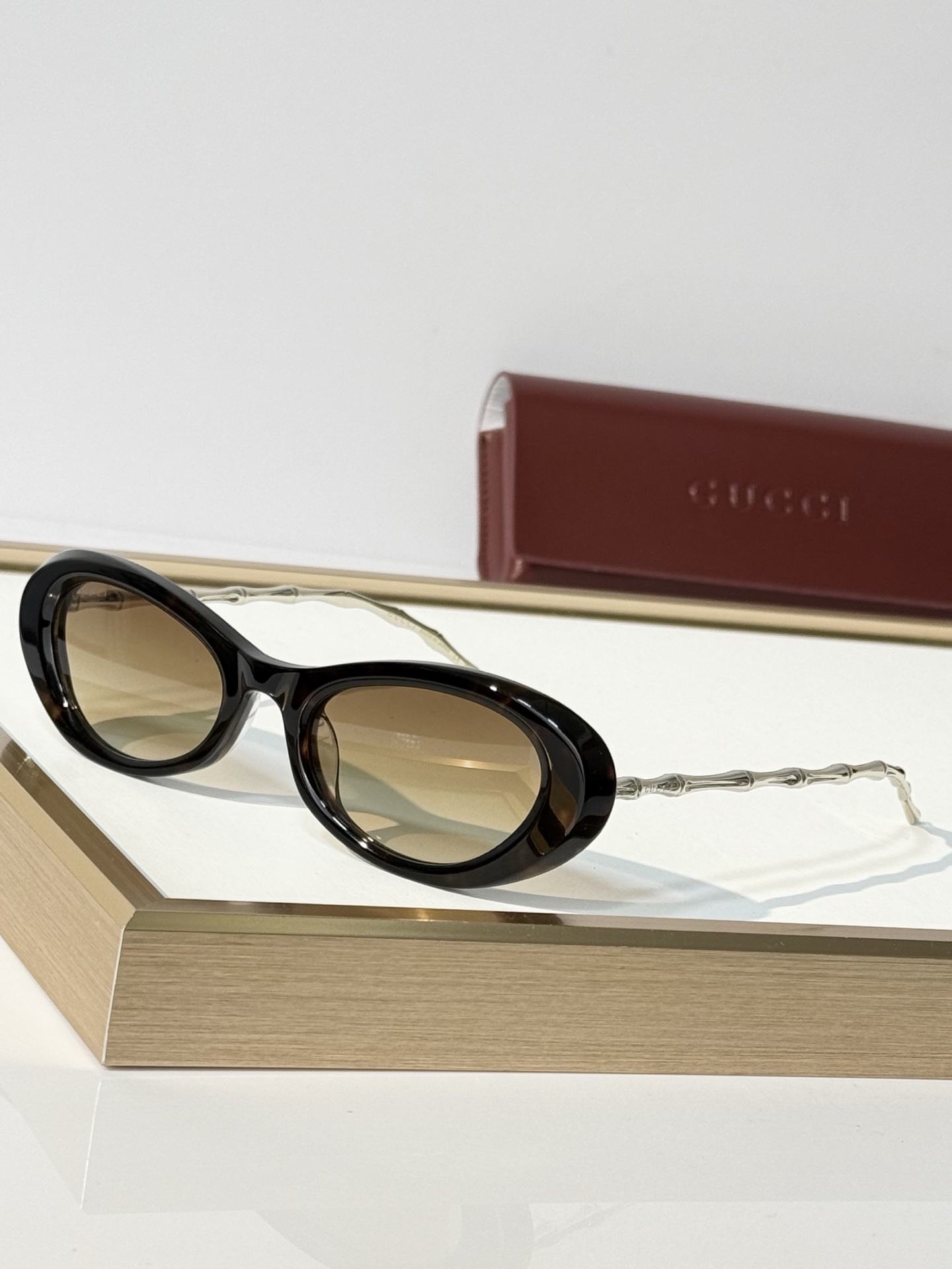 GUCCI* MODEL：GG2381S SIZE：51口19-145 