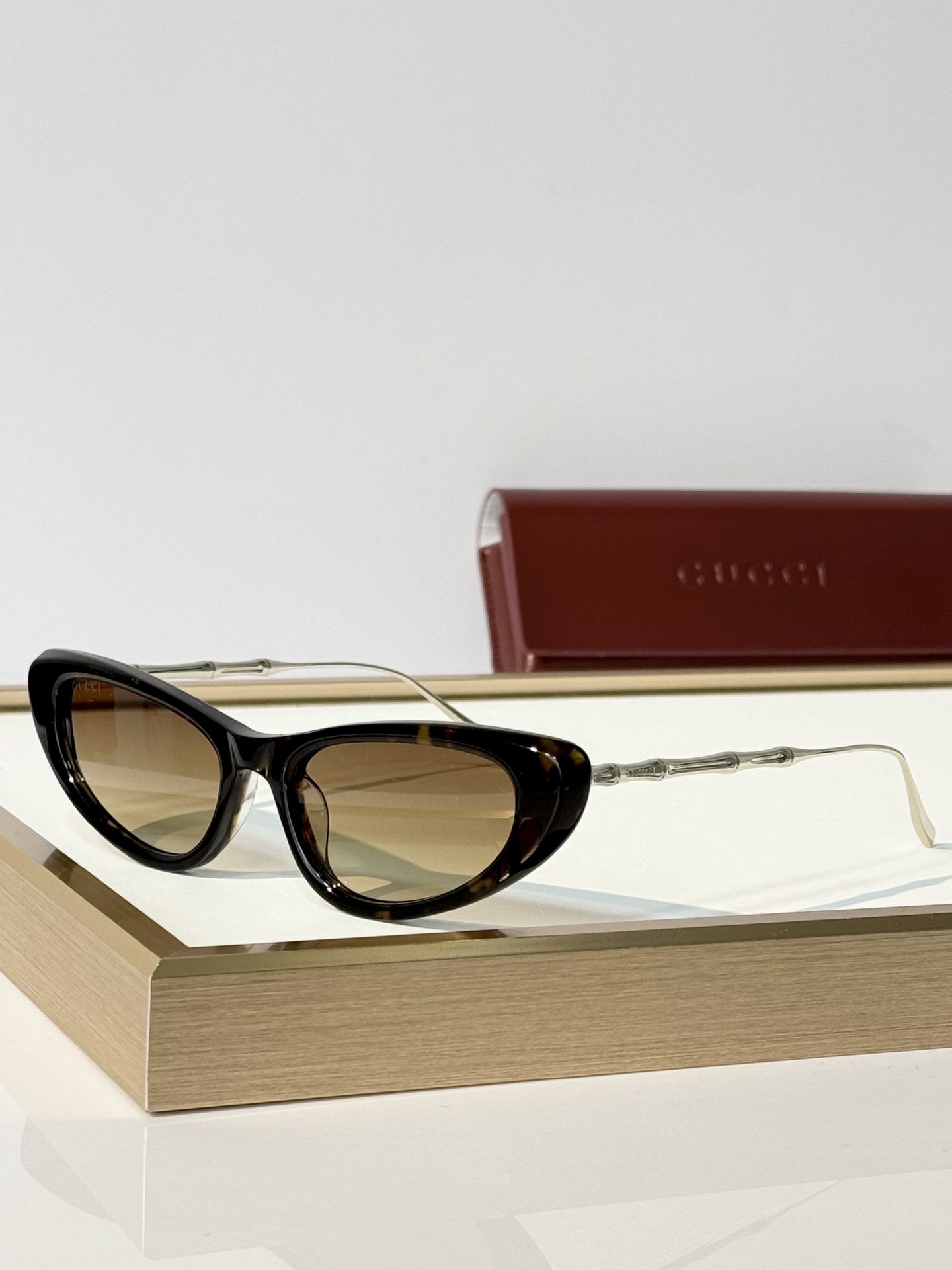 GUCCI* MODEL：GG2384S SIZE：53口17-145 