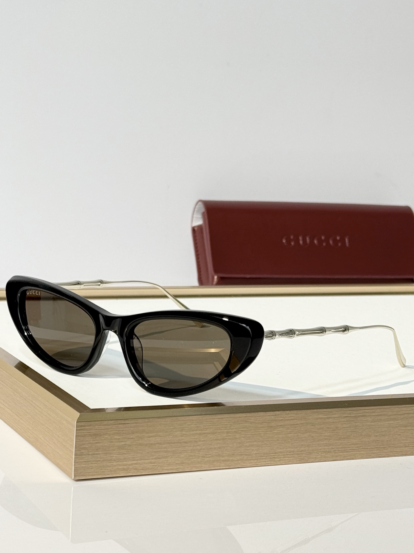 GUCCI* MODEL：GG2384S SIZE：53口17-145 