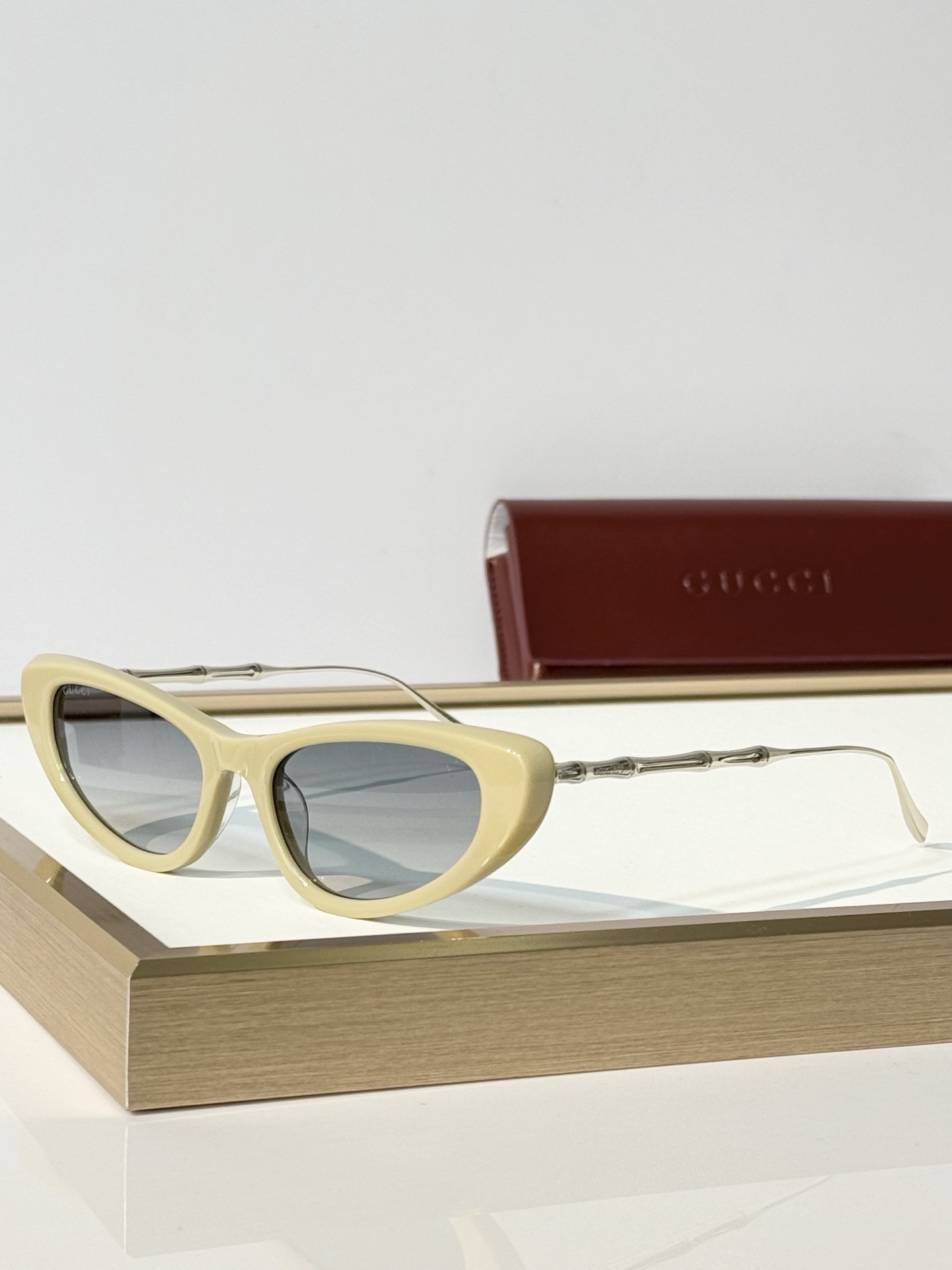 GUCCI* MODEL：GG2384S SIZE：53口17-145 