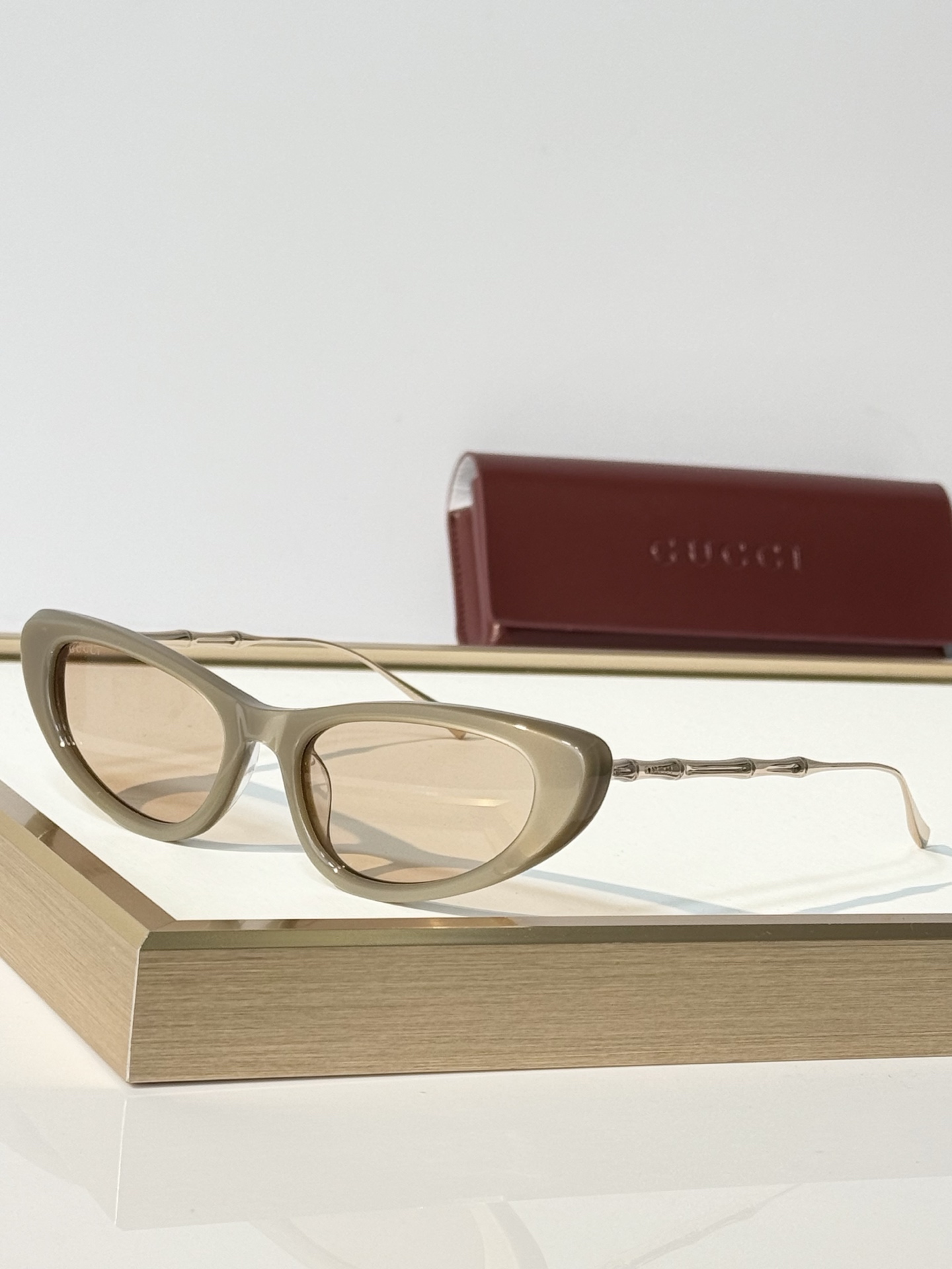 GUCCI* MODEL：GG2384S SIZE：53口17-145 