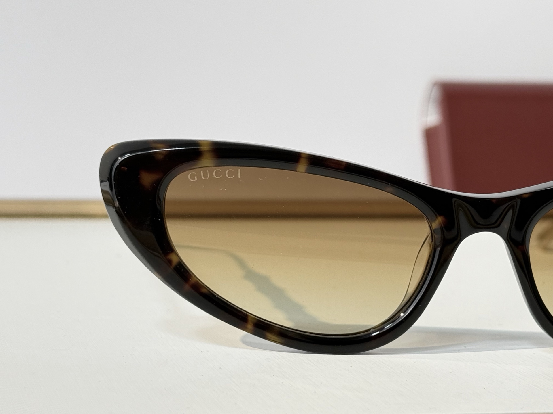 GUCCI* MODEL：GG2384S SIZE：53口17-145