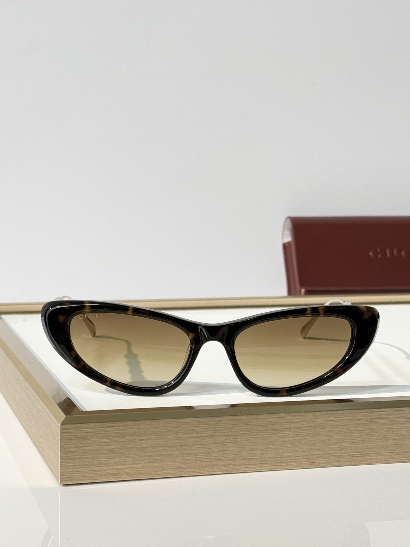 GUCCI* MODEL：GG2384S SIZE：53口17-145