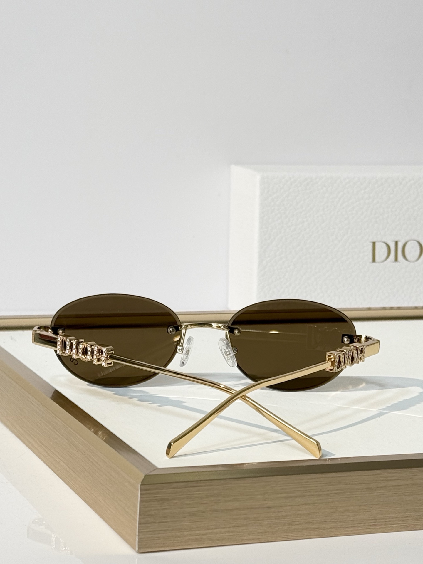 DIOR MODEL: DIORCAT2300M SIZE：57口19-145 