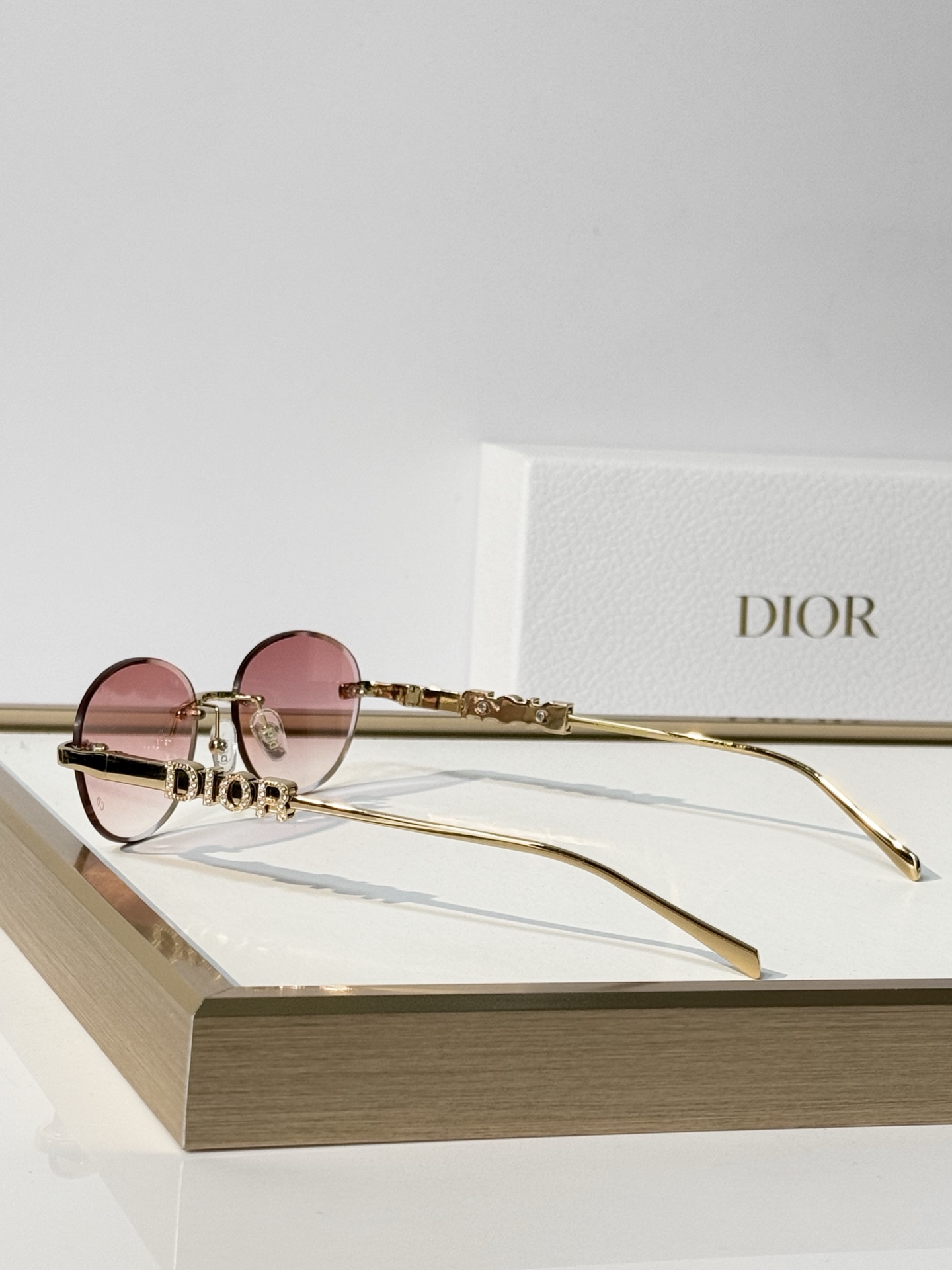 DIOR MODEL: DIORCAT2300M SIZE：57口19-145