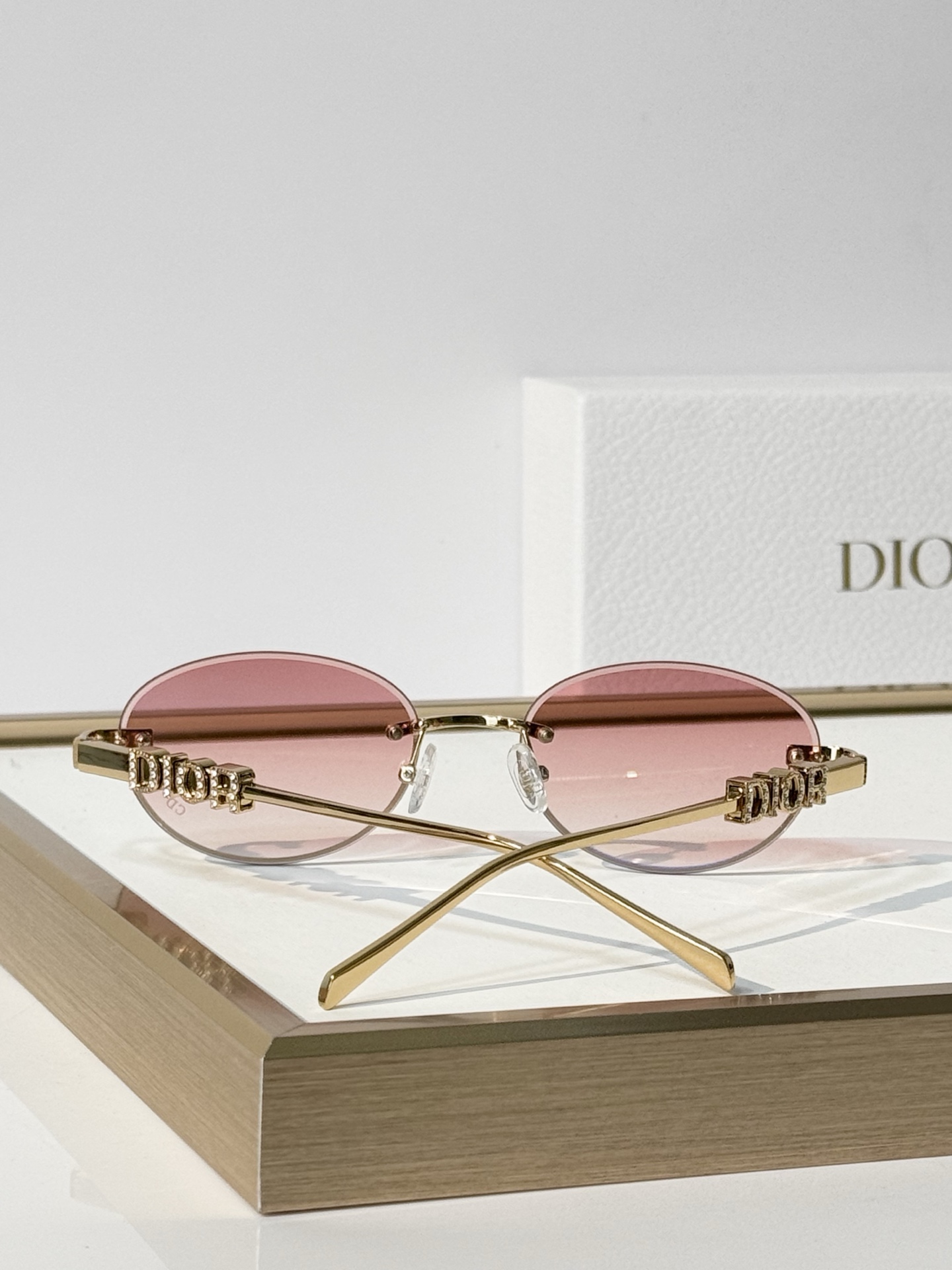 DIOR MODEL: DIORCAT2300M SIZE：57口19-145