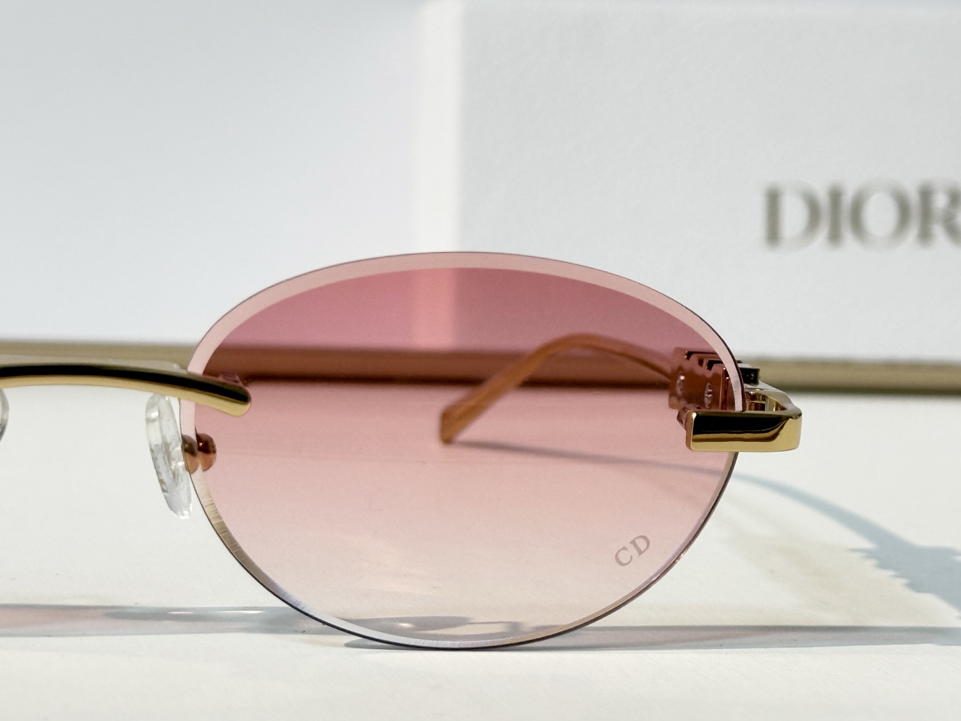 DIOR MODEL: DIORCAT2300M SIZE：57口19-145