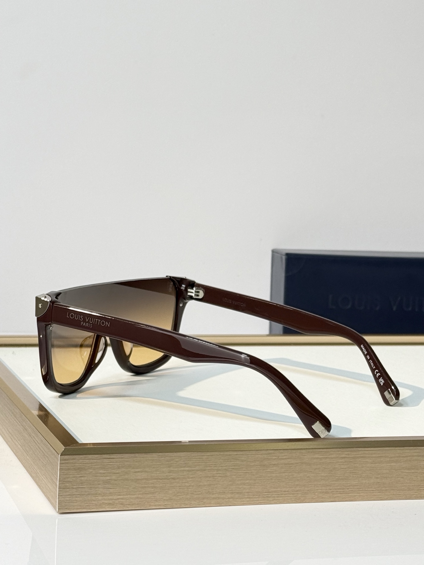 LOUIS VUITTO* MODEL：Z3242U SIZE：125口0-145 
