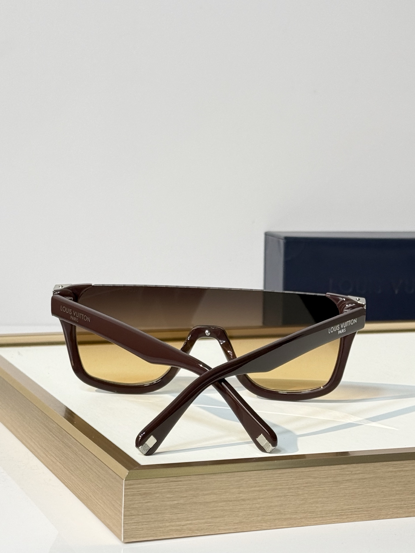 LOUIS VUITTO* MODEL：Z3242U SIZE：125口0-145 
