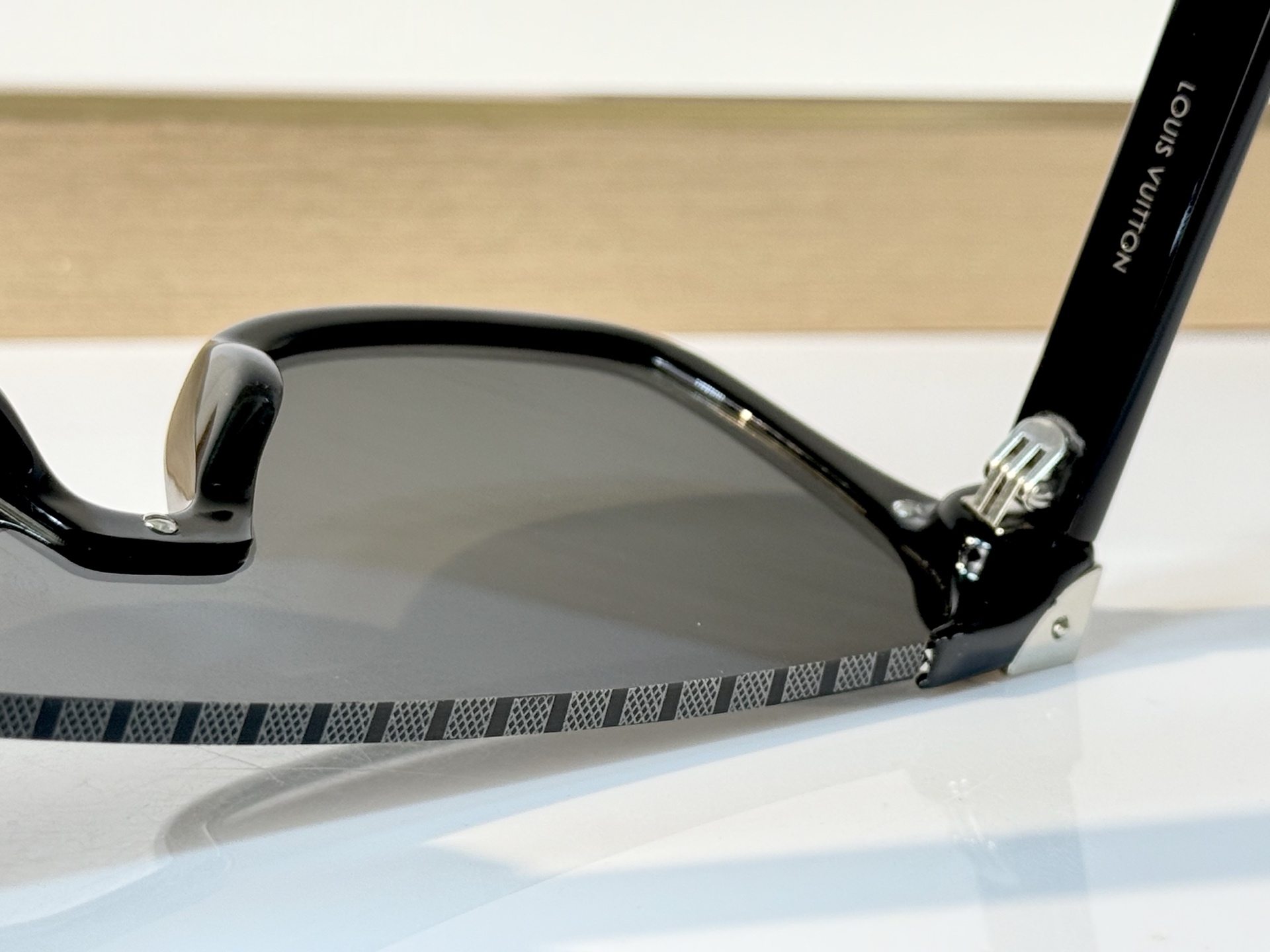 LOUIS VUITTO* MODEL：Z3242U SIZE：125口0-145
