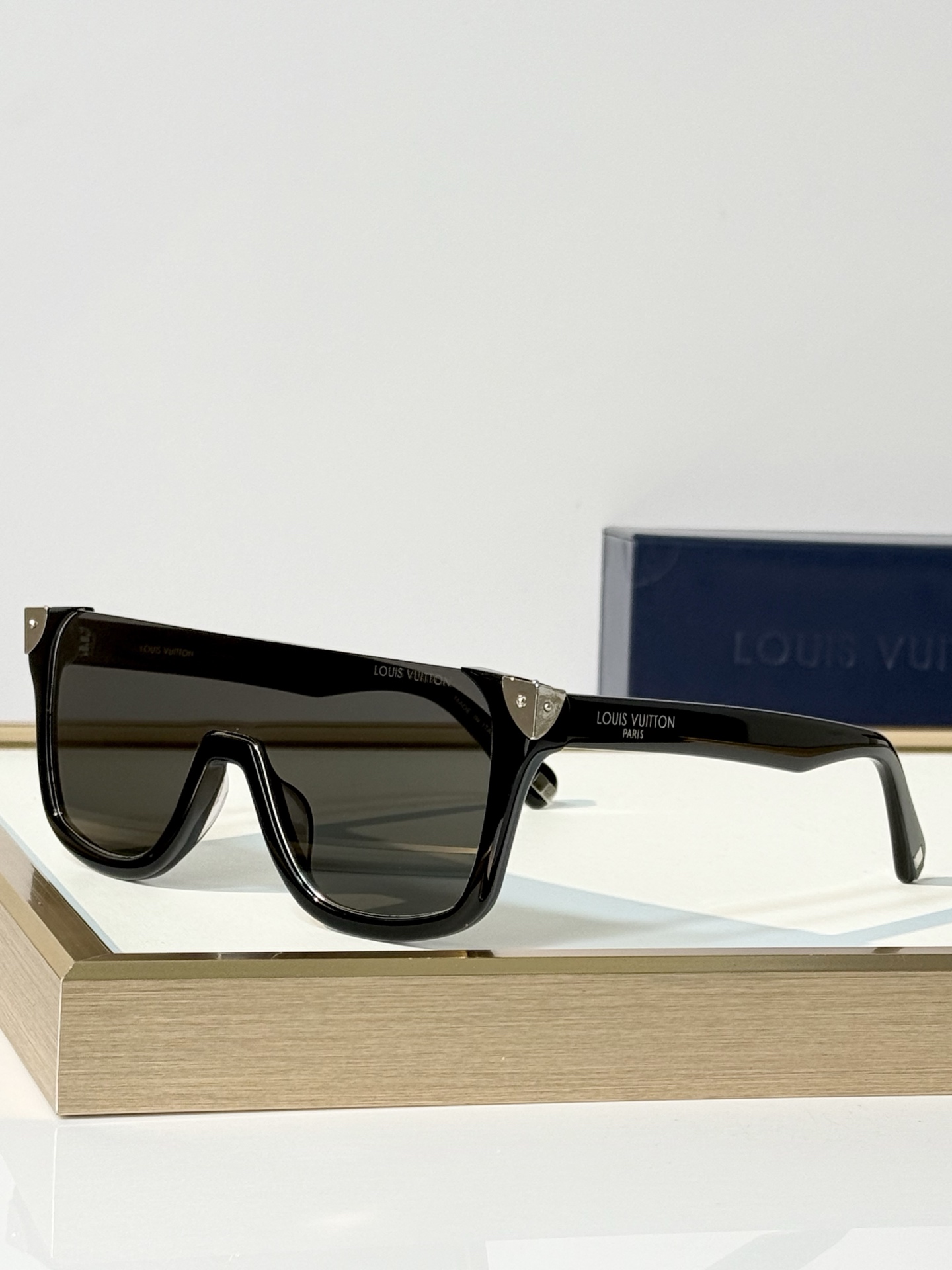 LOUIS VUITTO* MODEL：Z3242U SIZE：125口0-145