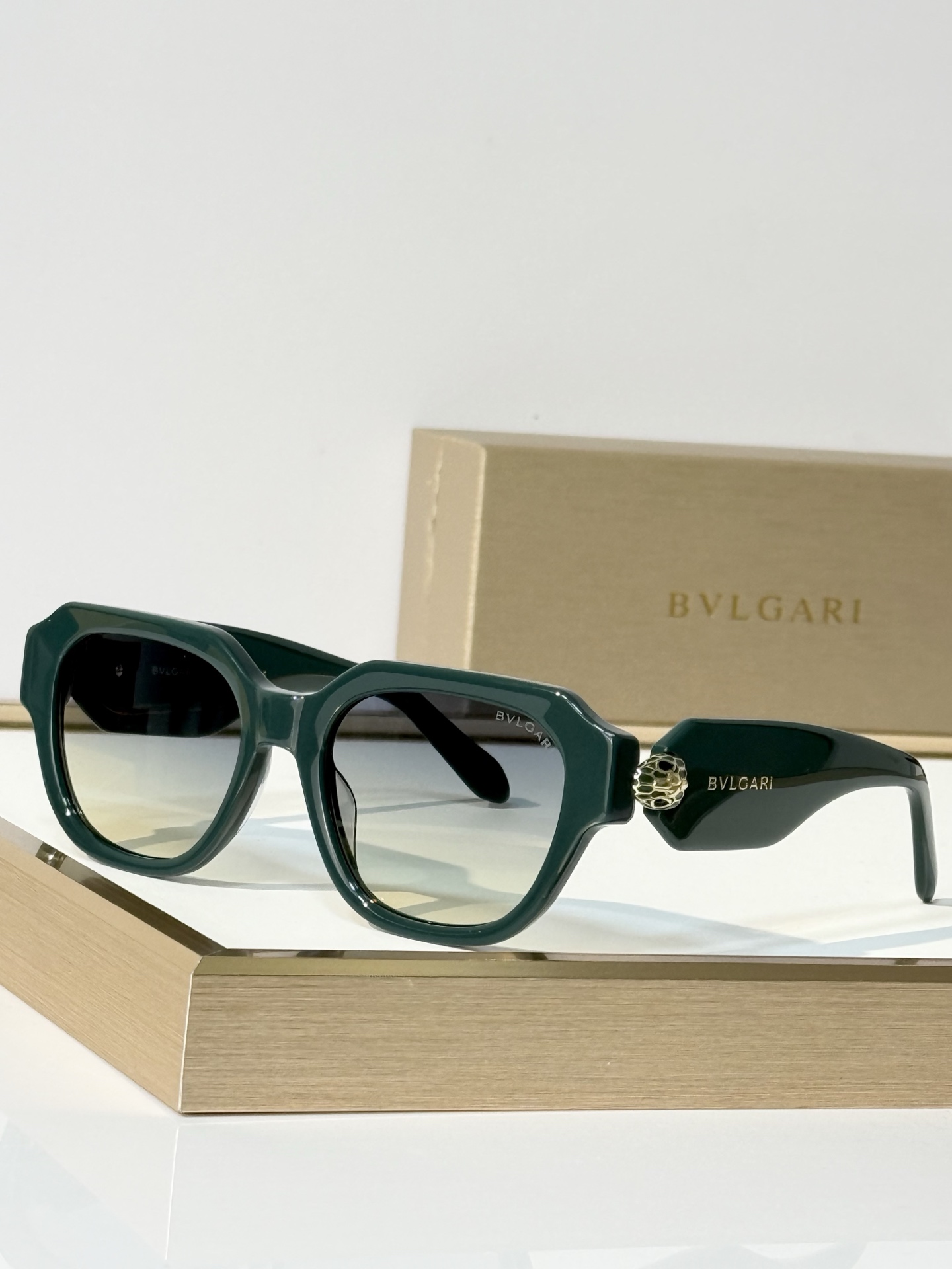BVLGAR* MODEL：BV7100KB SIZE：52口19-145 