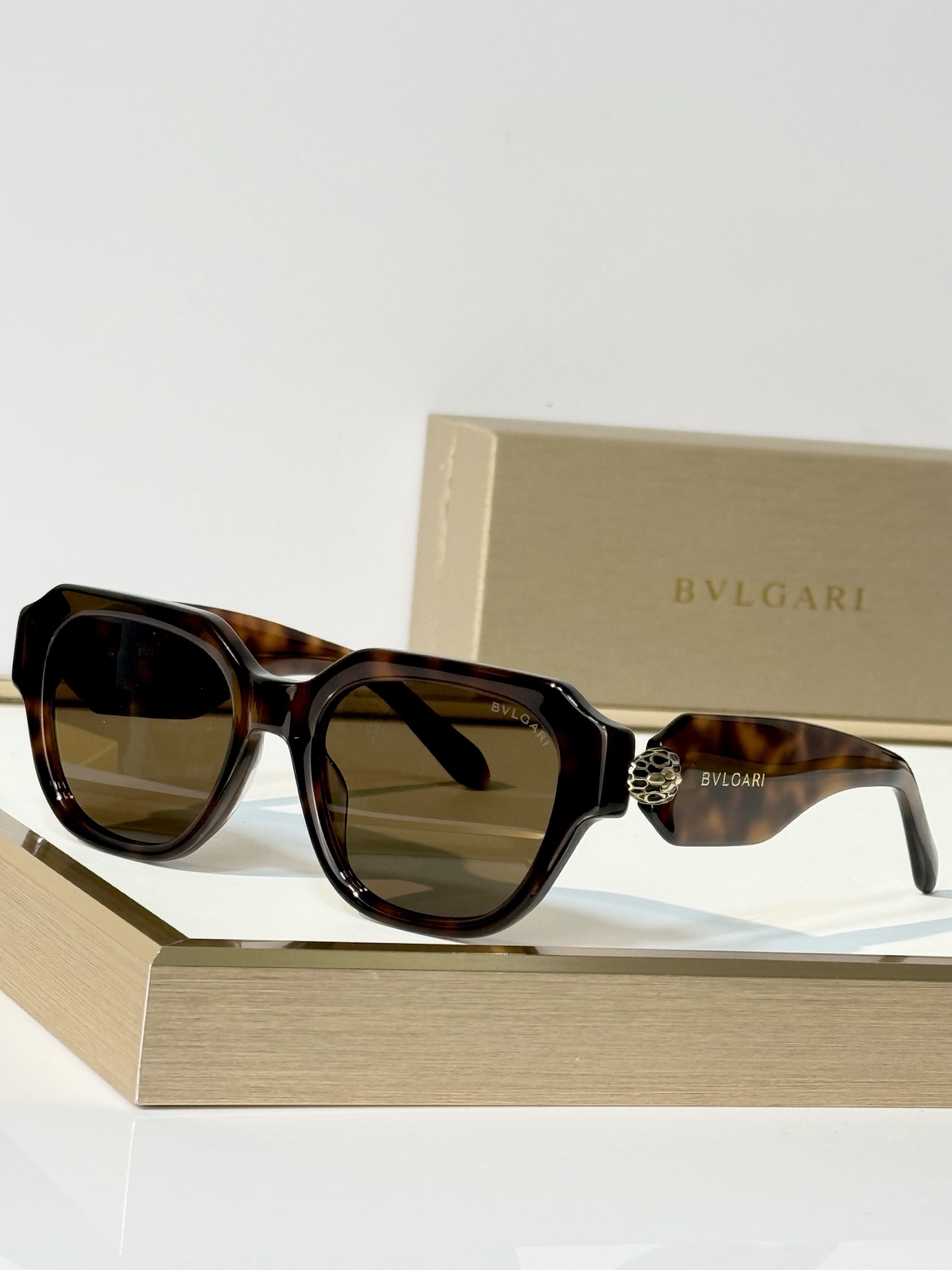 BVLGAR* MODEL：BV7100KB SIZE：52口19-145 